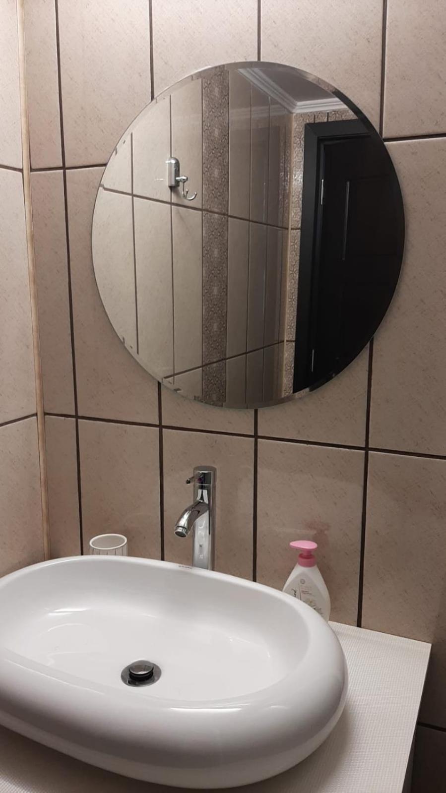 Double Room with Private Bathroom - Photo 23