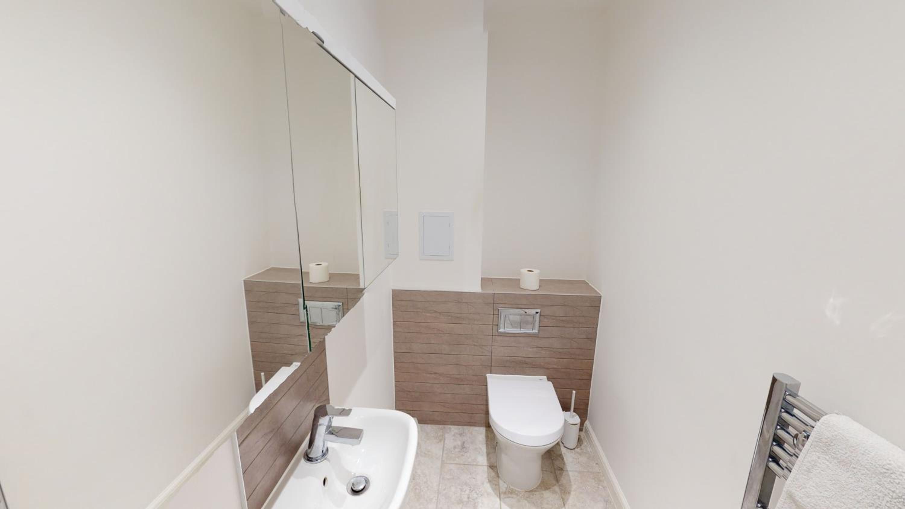 Three-Bedroom House photo 3