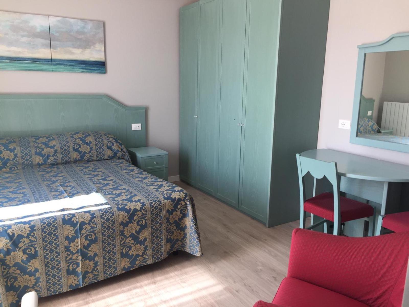 Superior Double or Twin Room - Photo 3