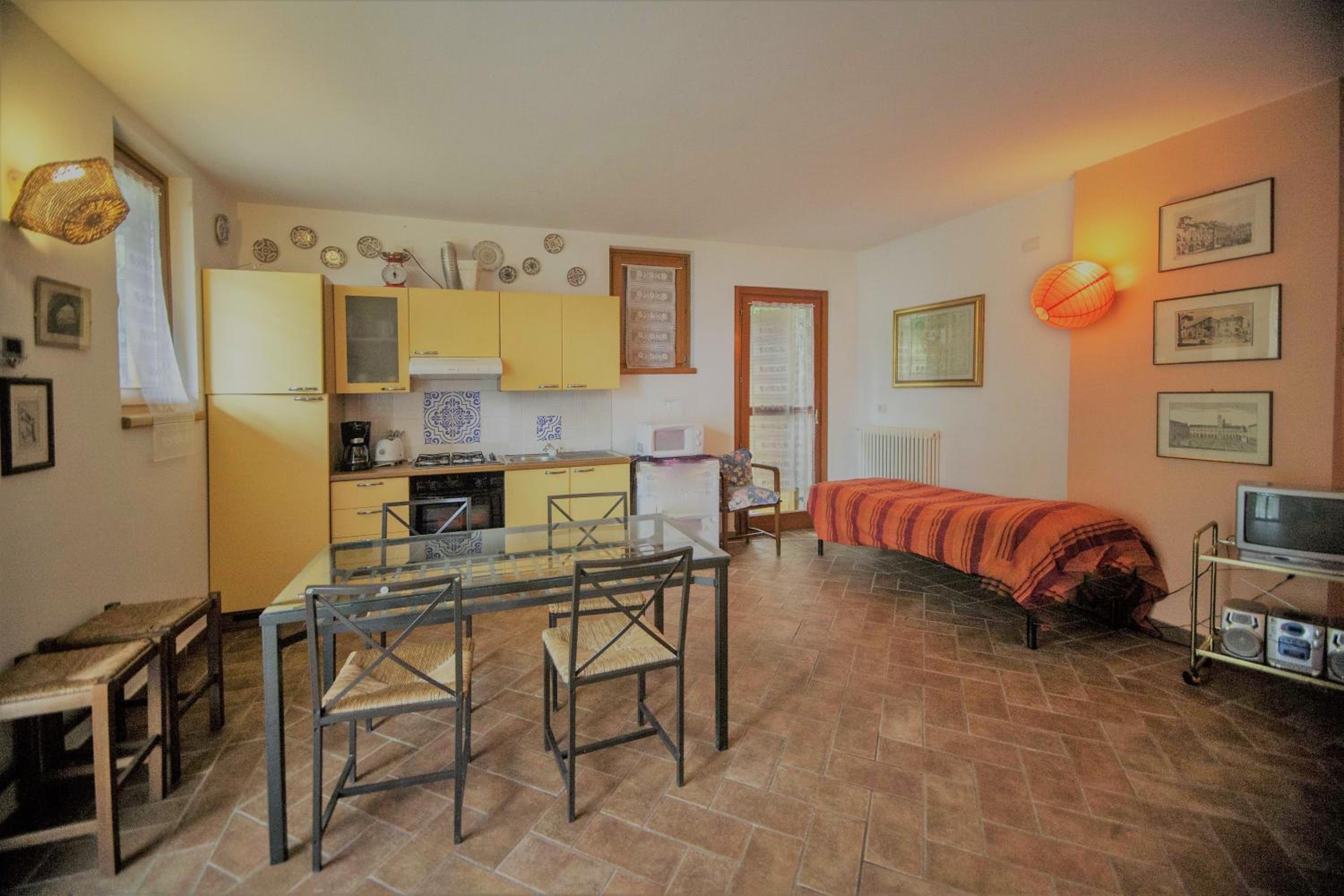 One-Bedroom Apartment with Garden View photo 2
