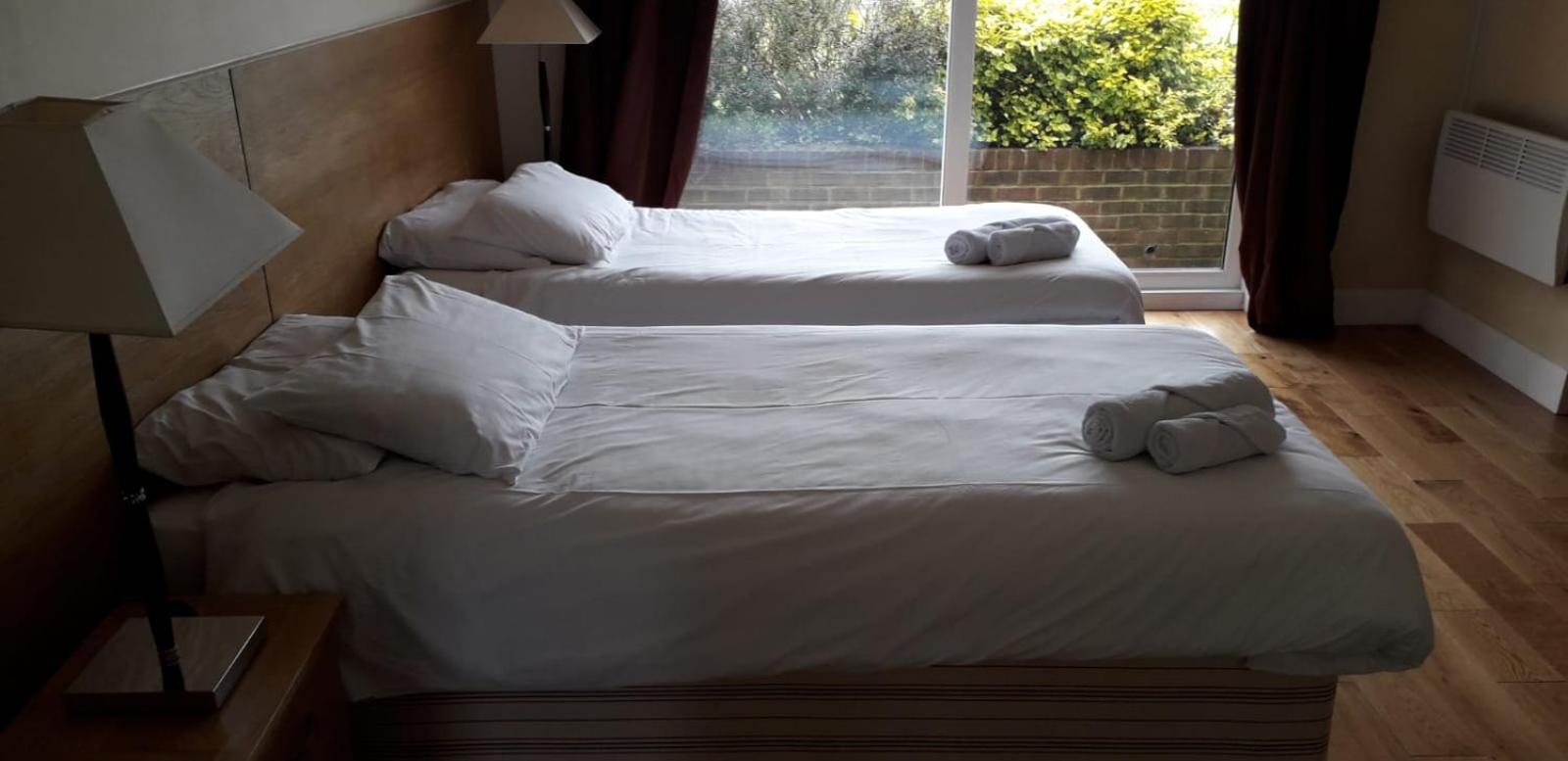 Standard Twin Room with Garden View - Photo 2