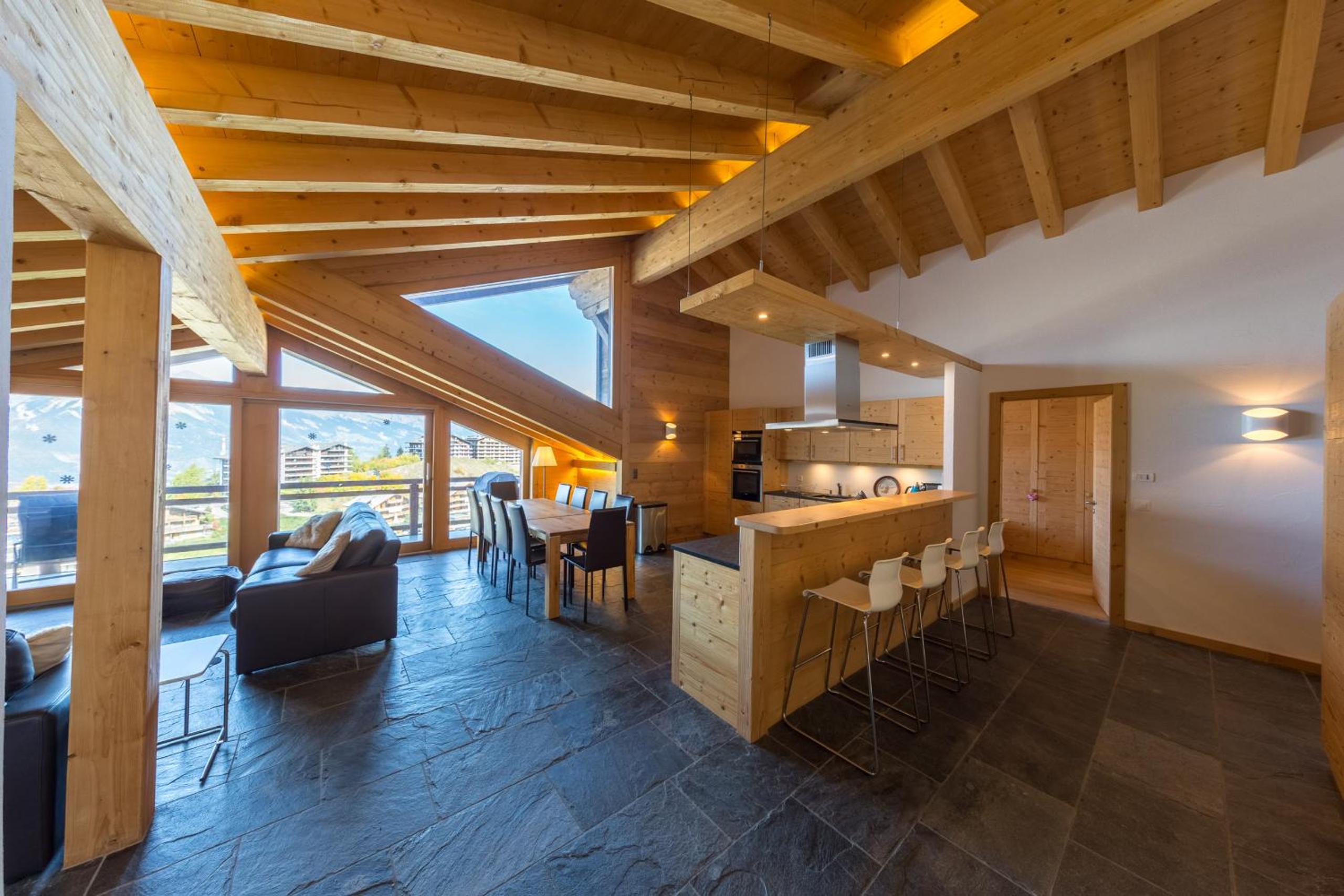 Apartment with Mountain View photo 1