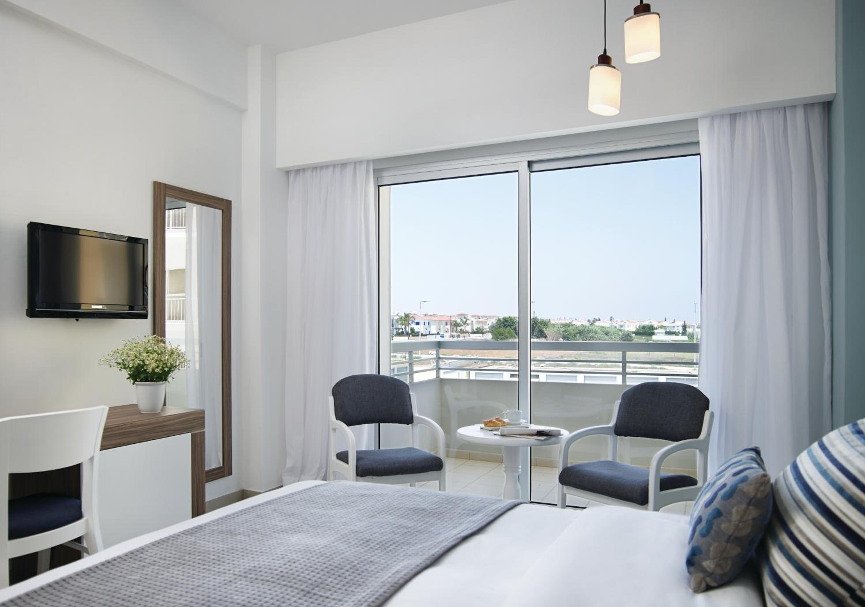 Double Room Inland View - Photo 1