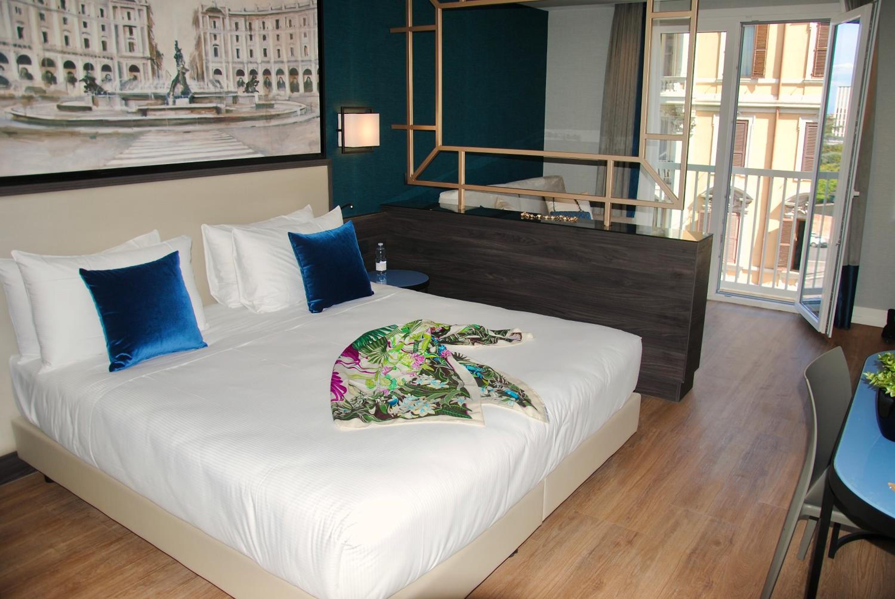 Deluxe Double or Twin Room