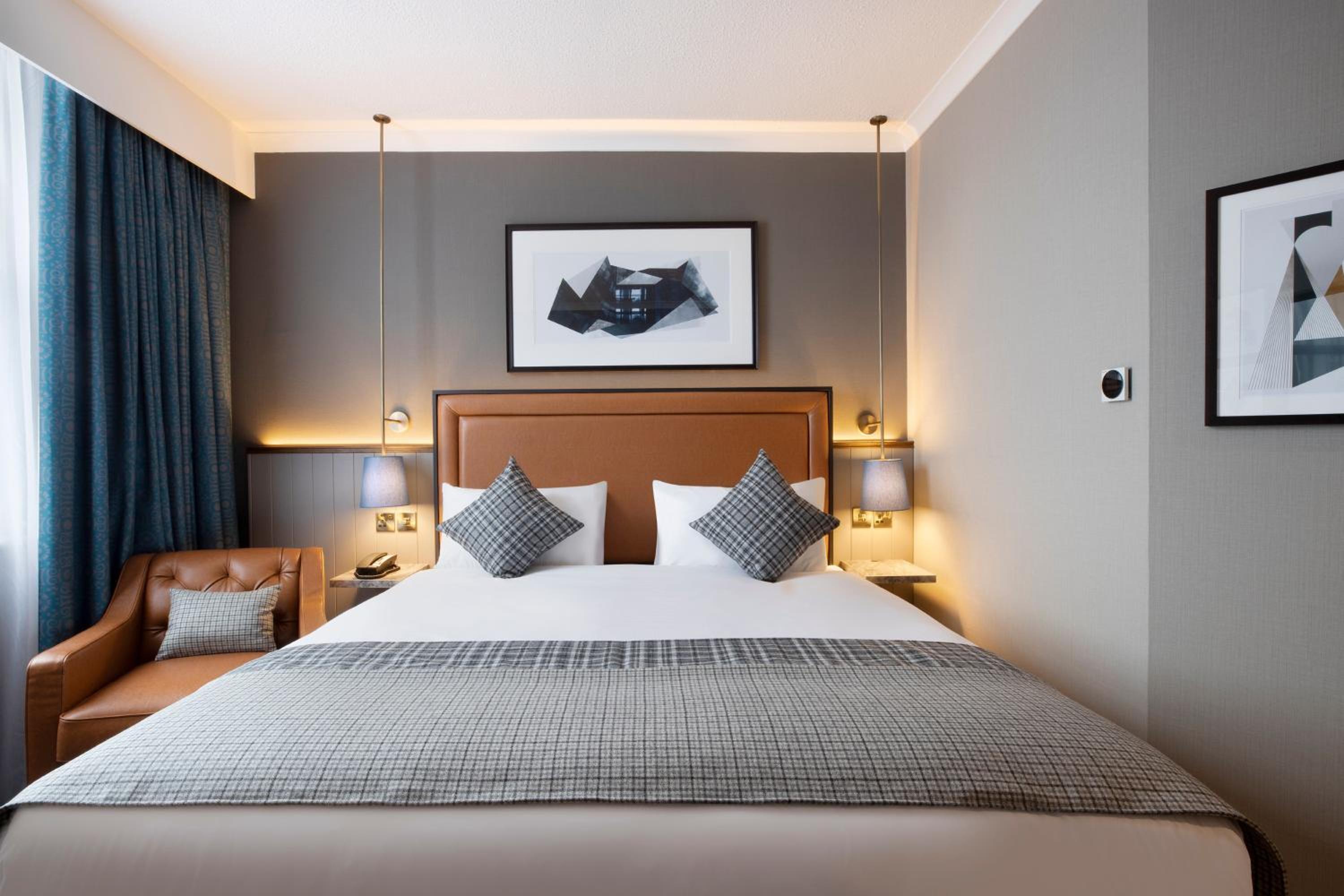Executive Double Room - Photo 8