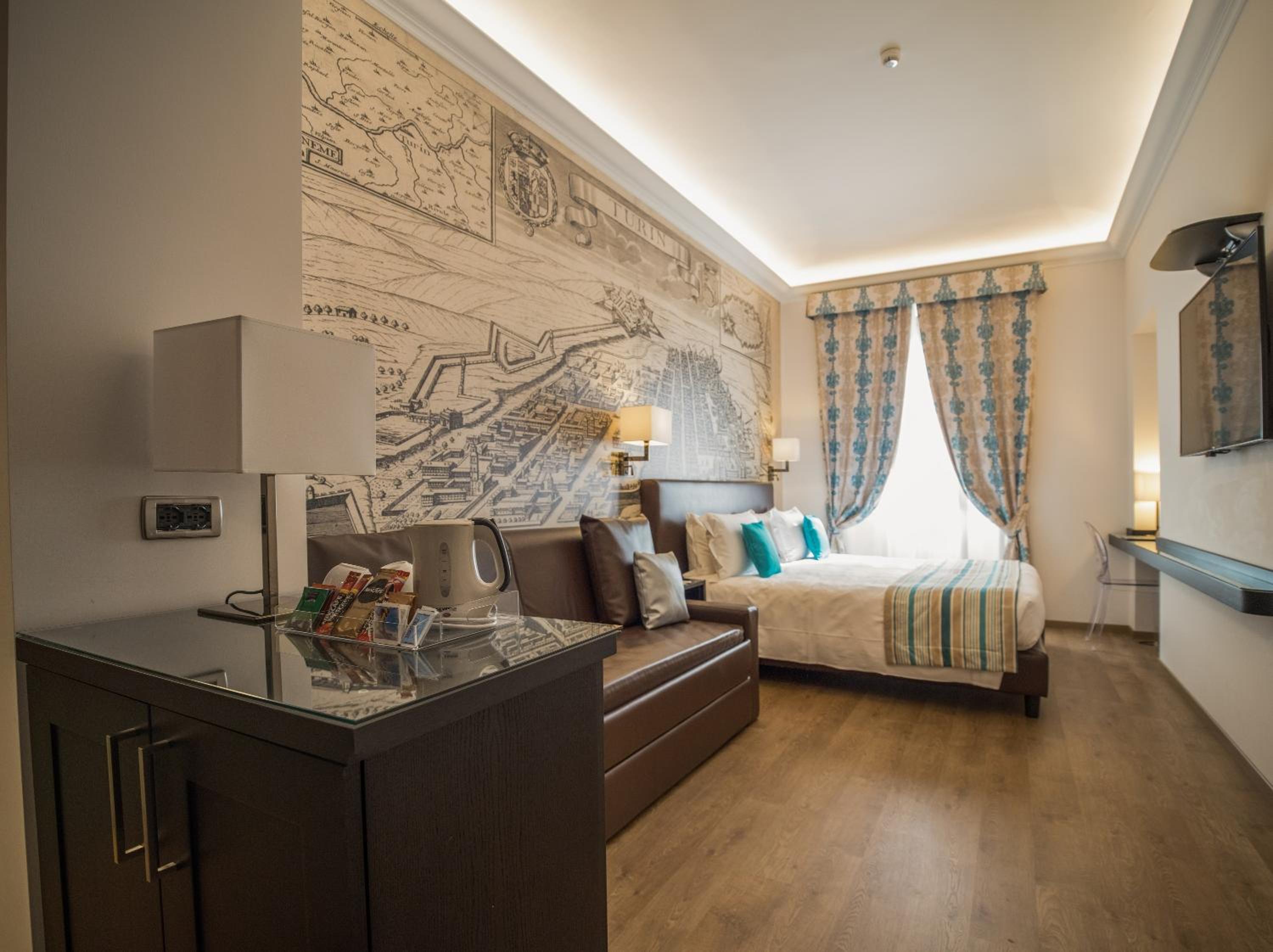 Deluxe Double Room - Photo 20