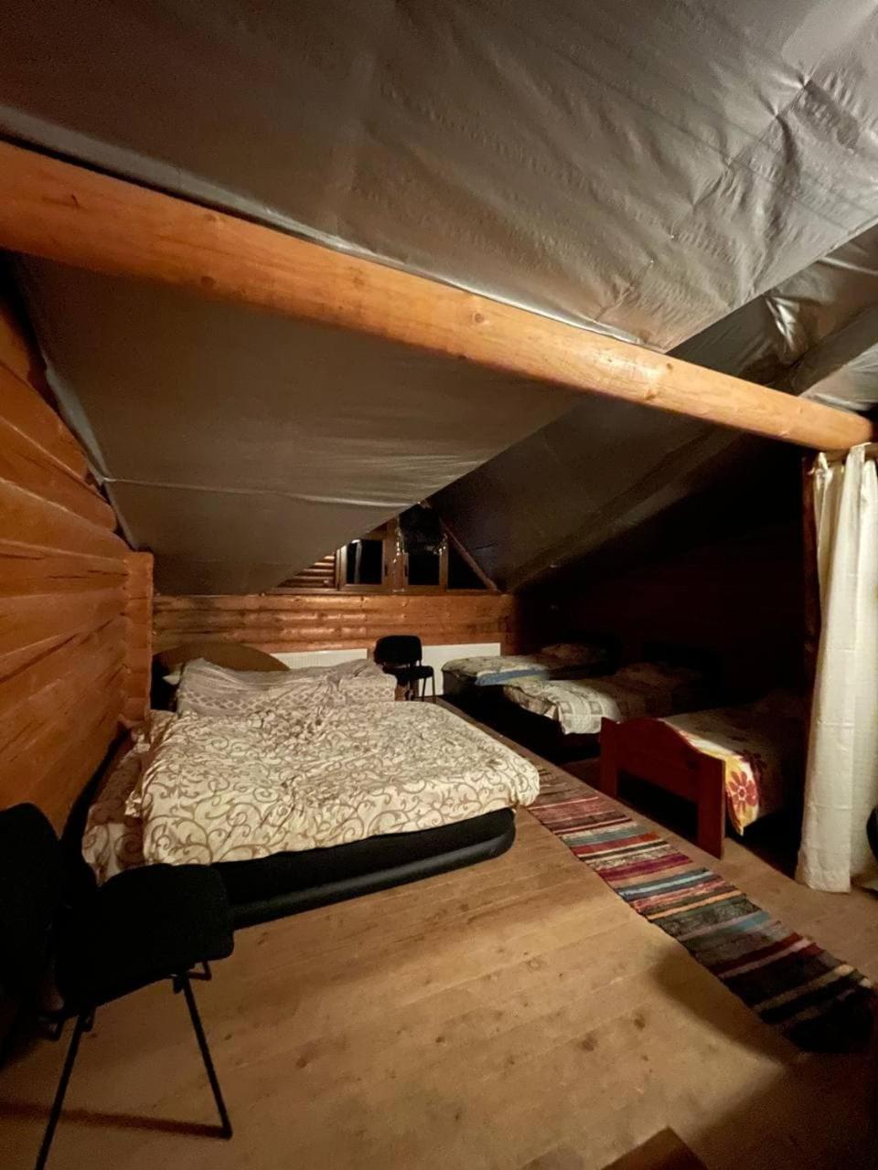 8-Bed Mixed Dormitory Room photo 1