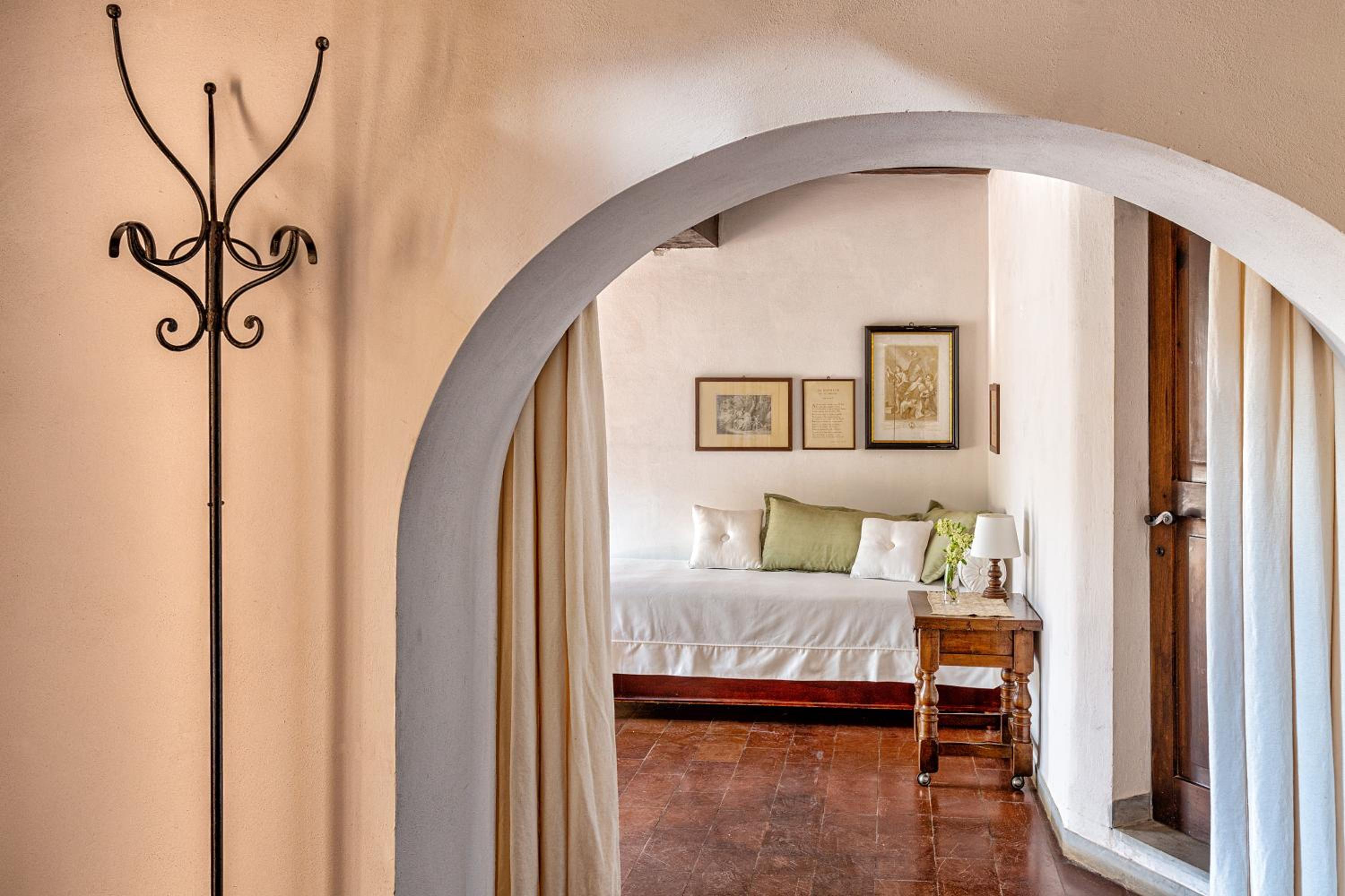 Two-level suite with balcony