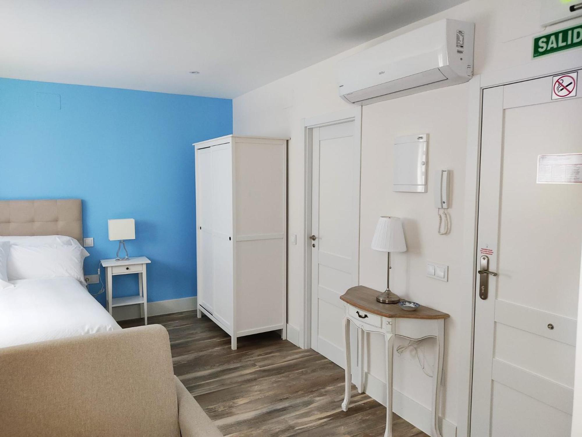 One-Bedroom Apartment - Photo 13