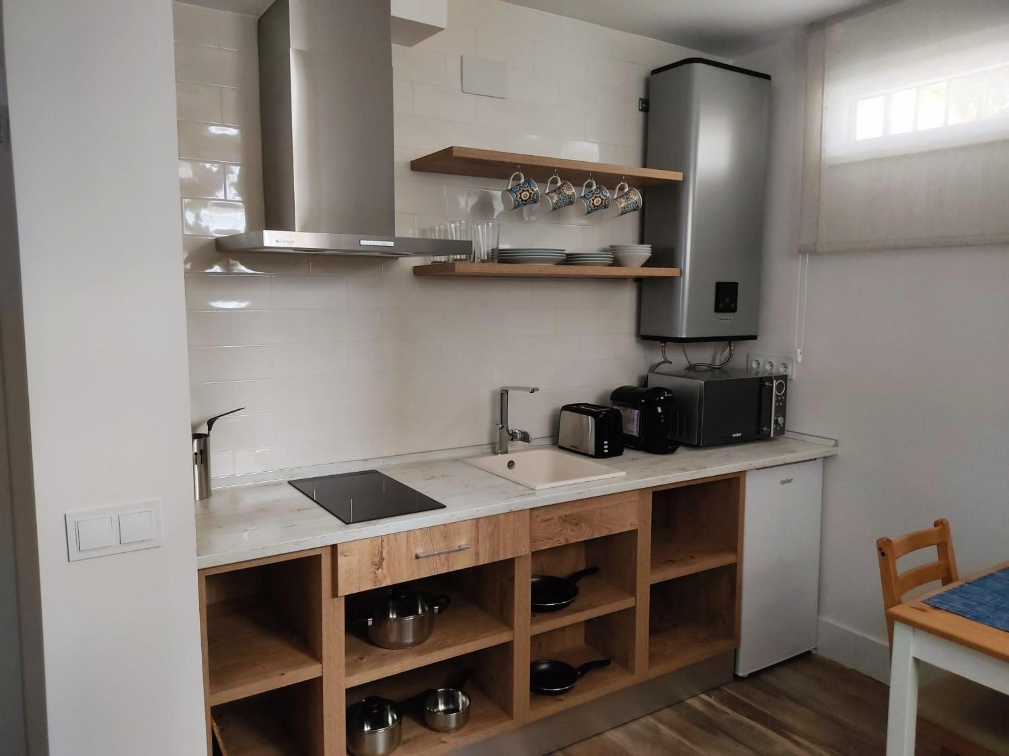 One-Bedroom Apartment - Photo 12
