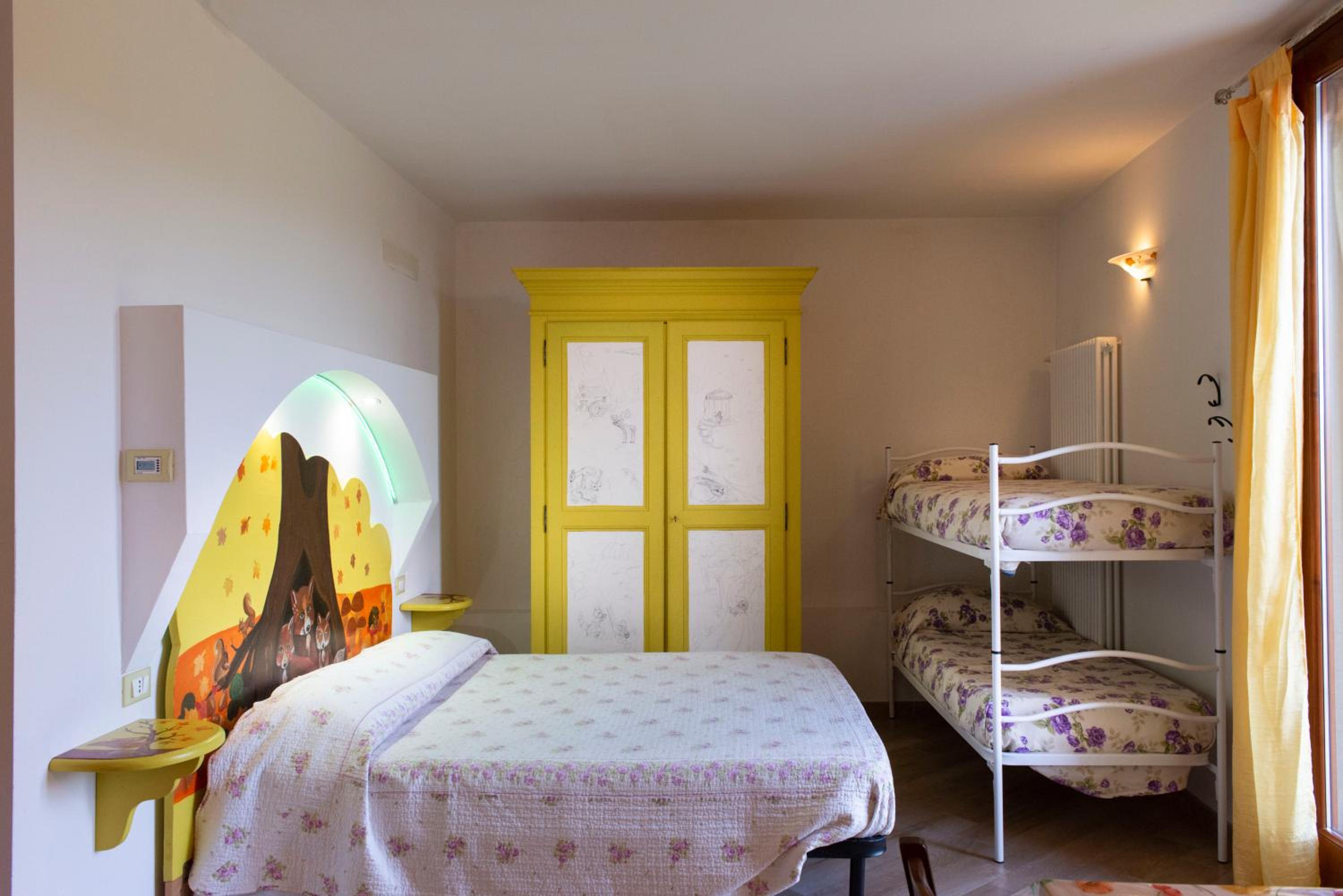 Studio Apartment photo 1