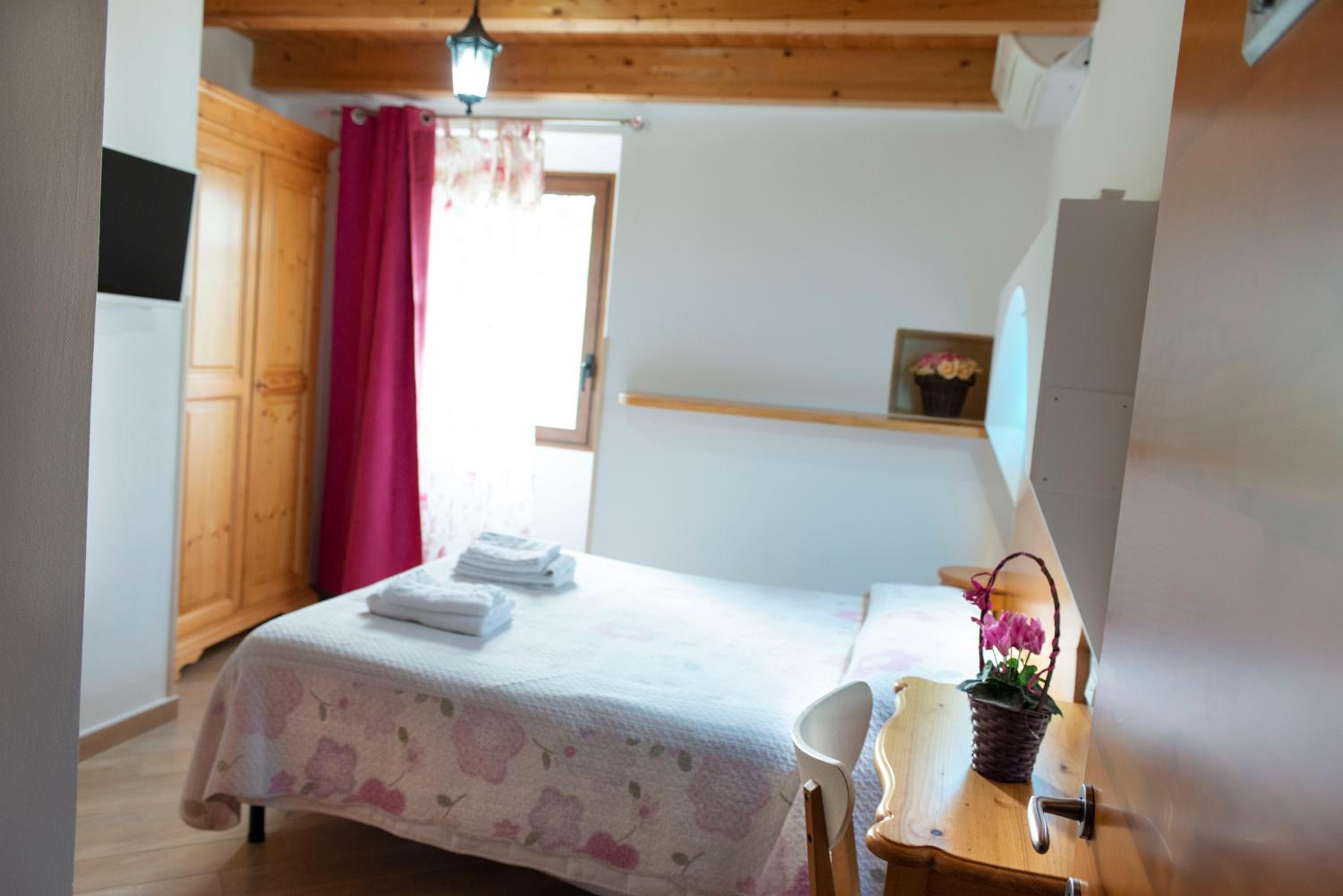 Double Room with Private Bathroom photo 1