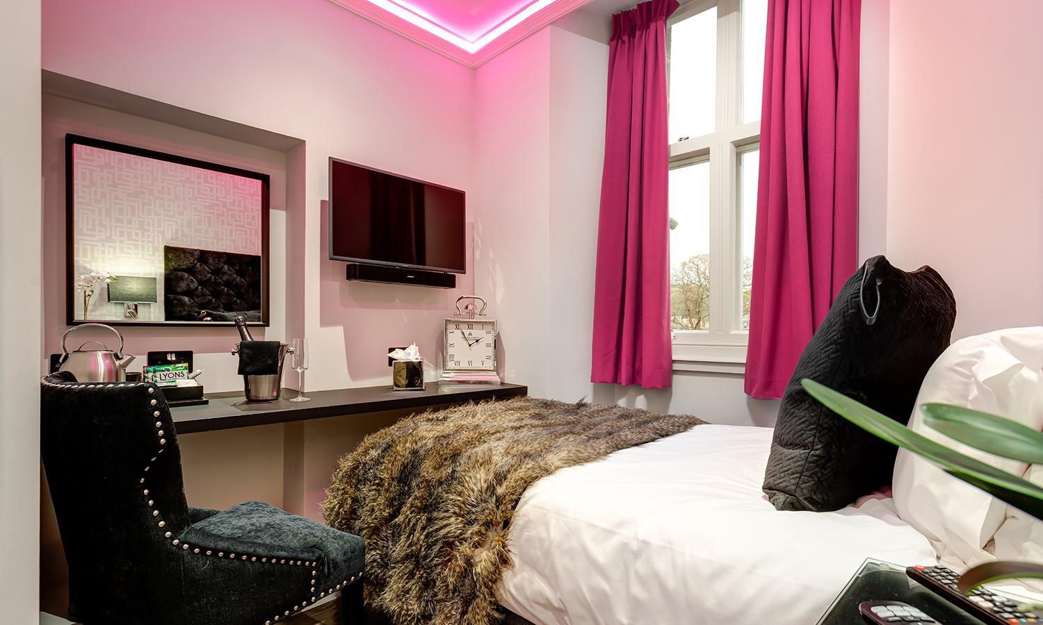 Luxury Single Room