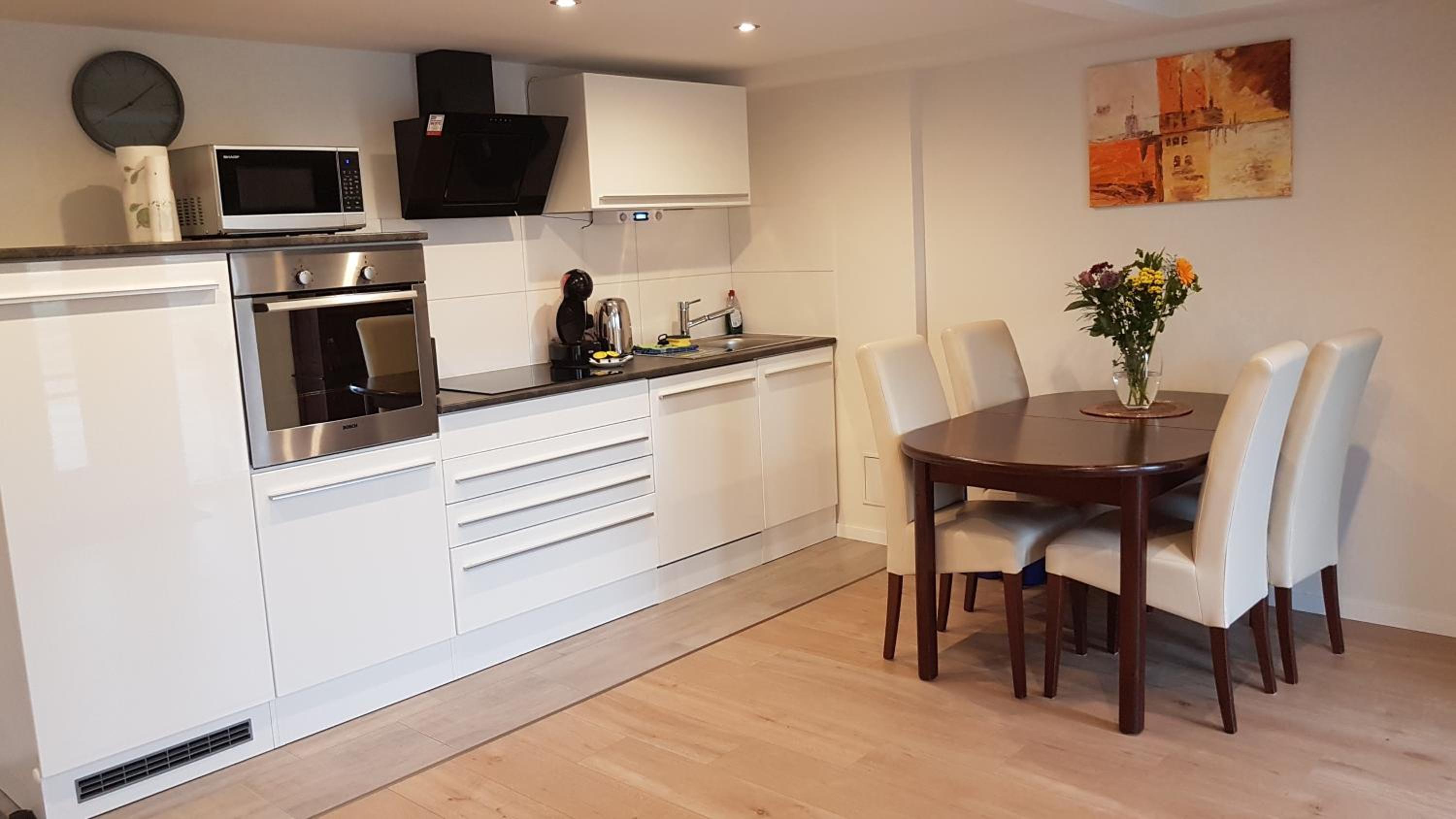 One-Bedroom Apartment - Photo 17