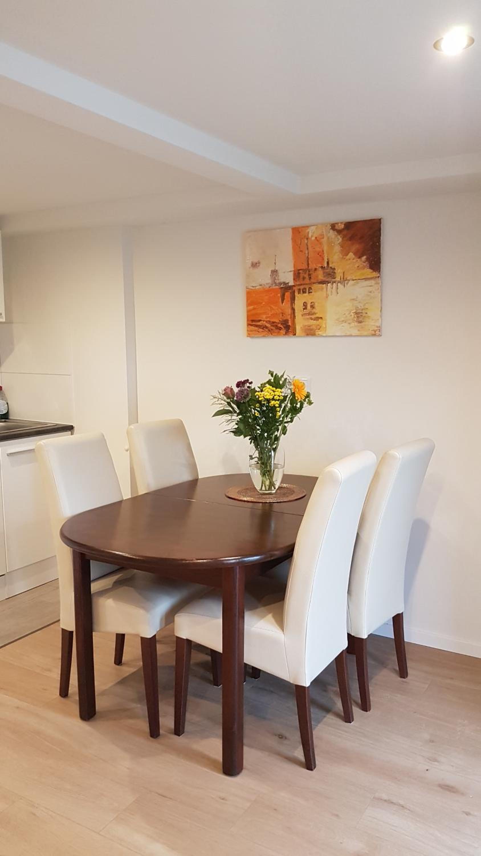 One-Bedroom Apartment - Photo 3