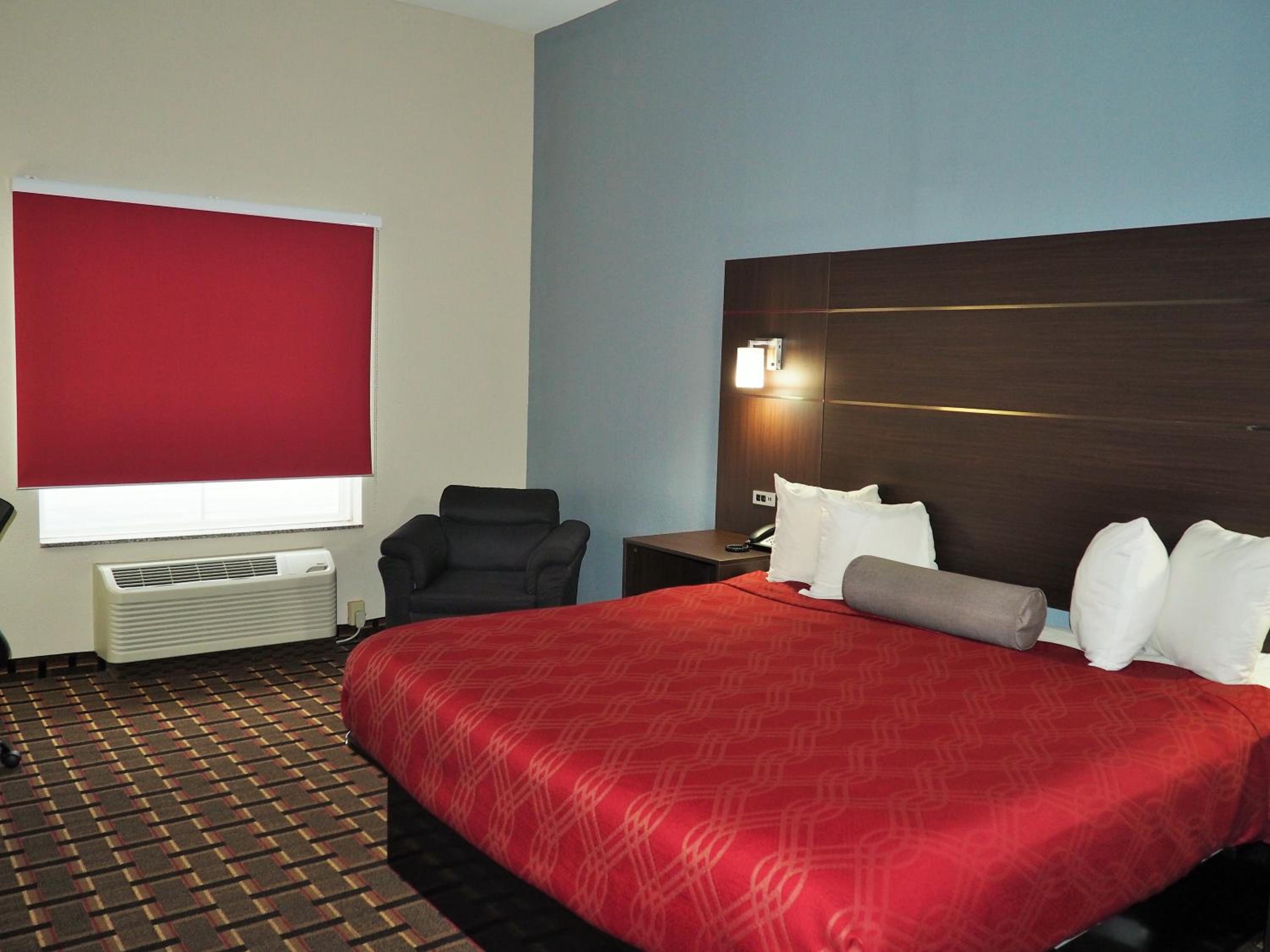 King Room - Non-Smoking - Photo 9
