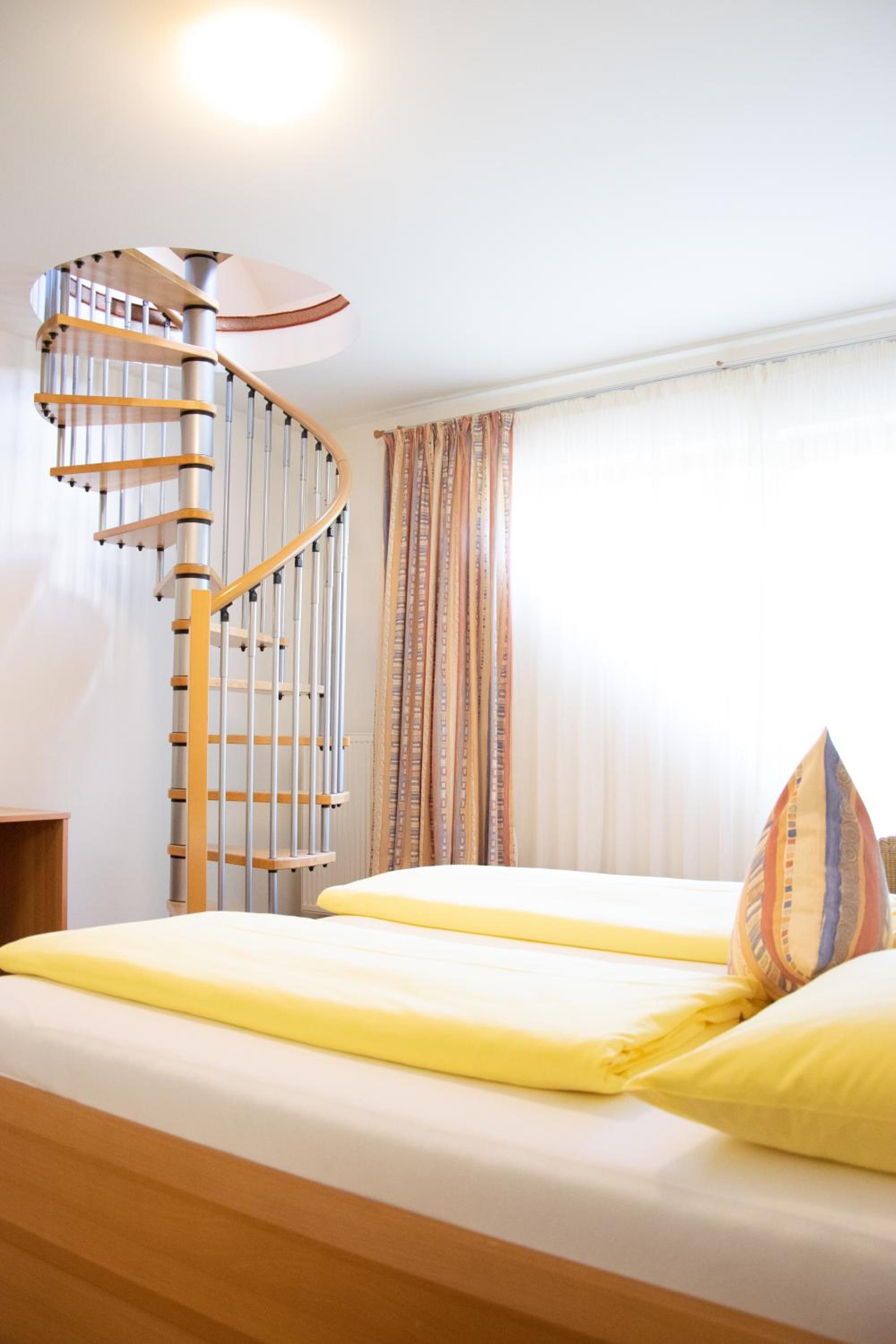 Quadruple Room - Photo 3