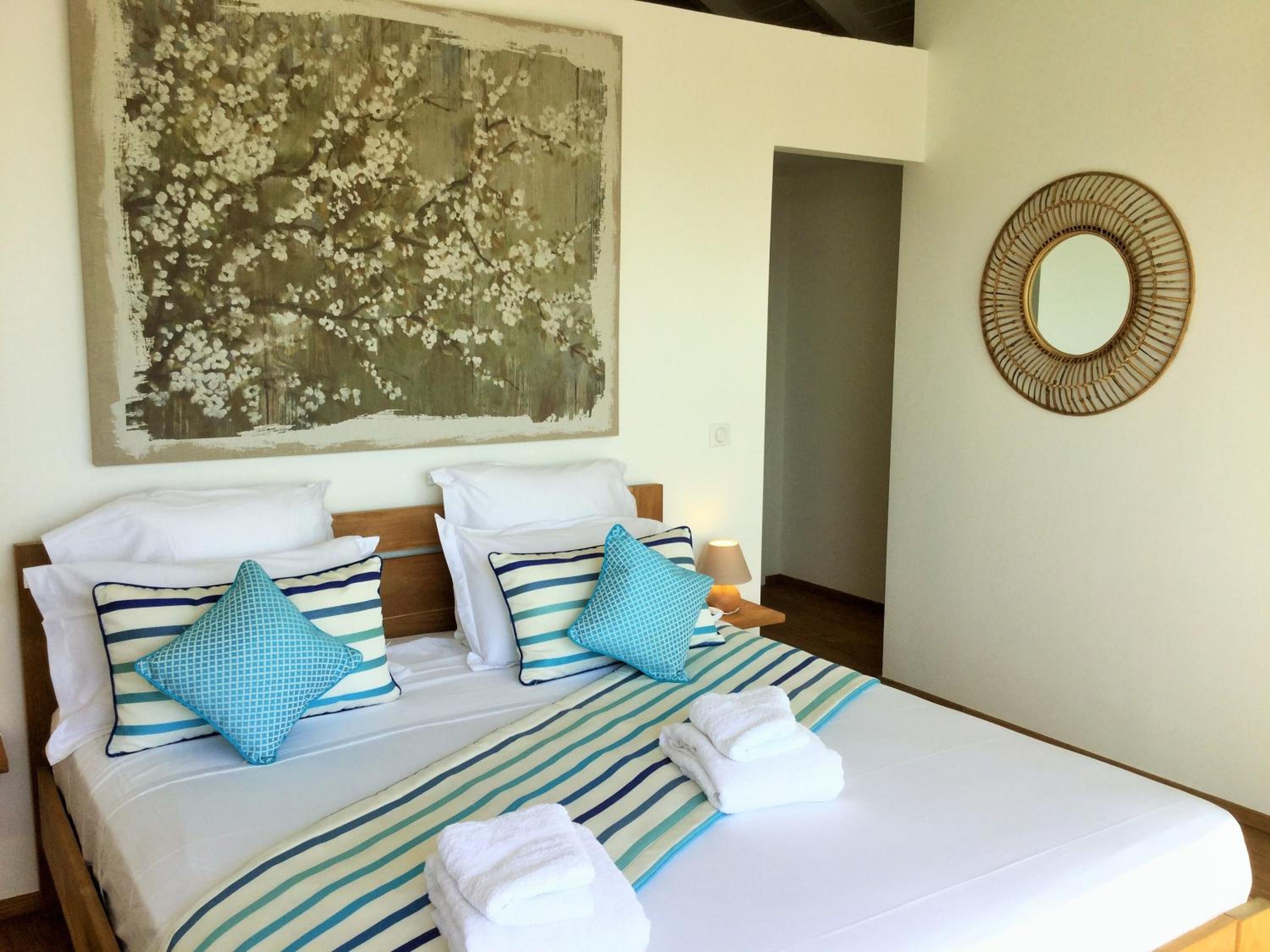 Three-Bedroom Villa photo 1