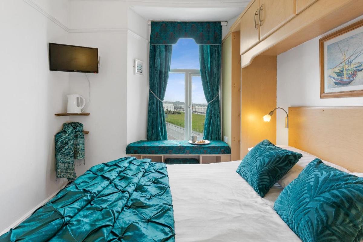 Double Room with Sea View photo 1