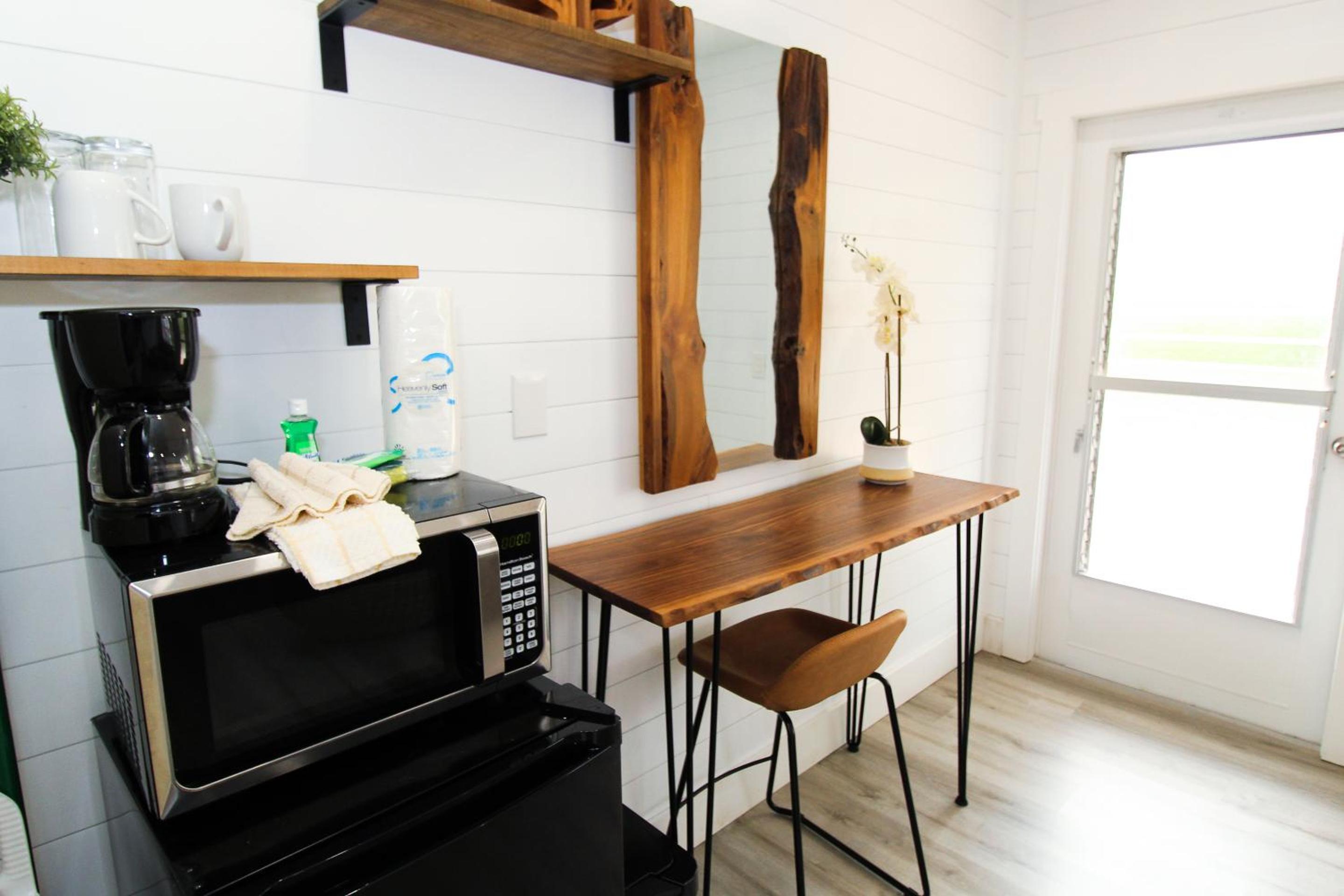 One-Bedroom Suite - Photo 17