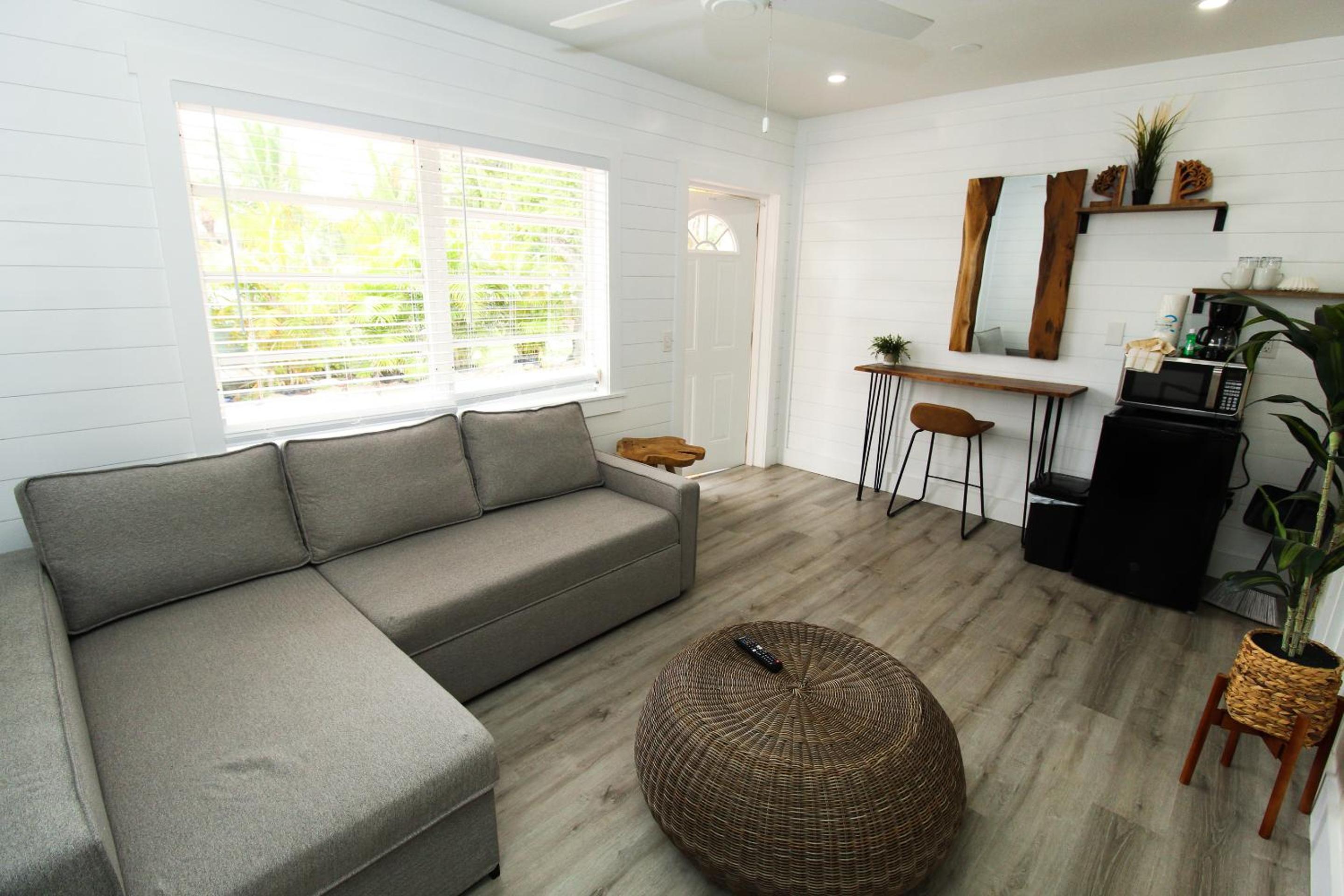 One-Bedroom Suite - Photo 19
