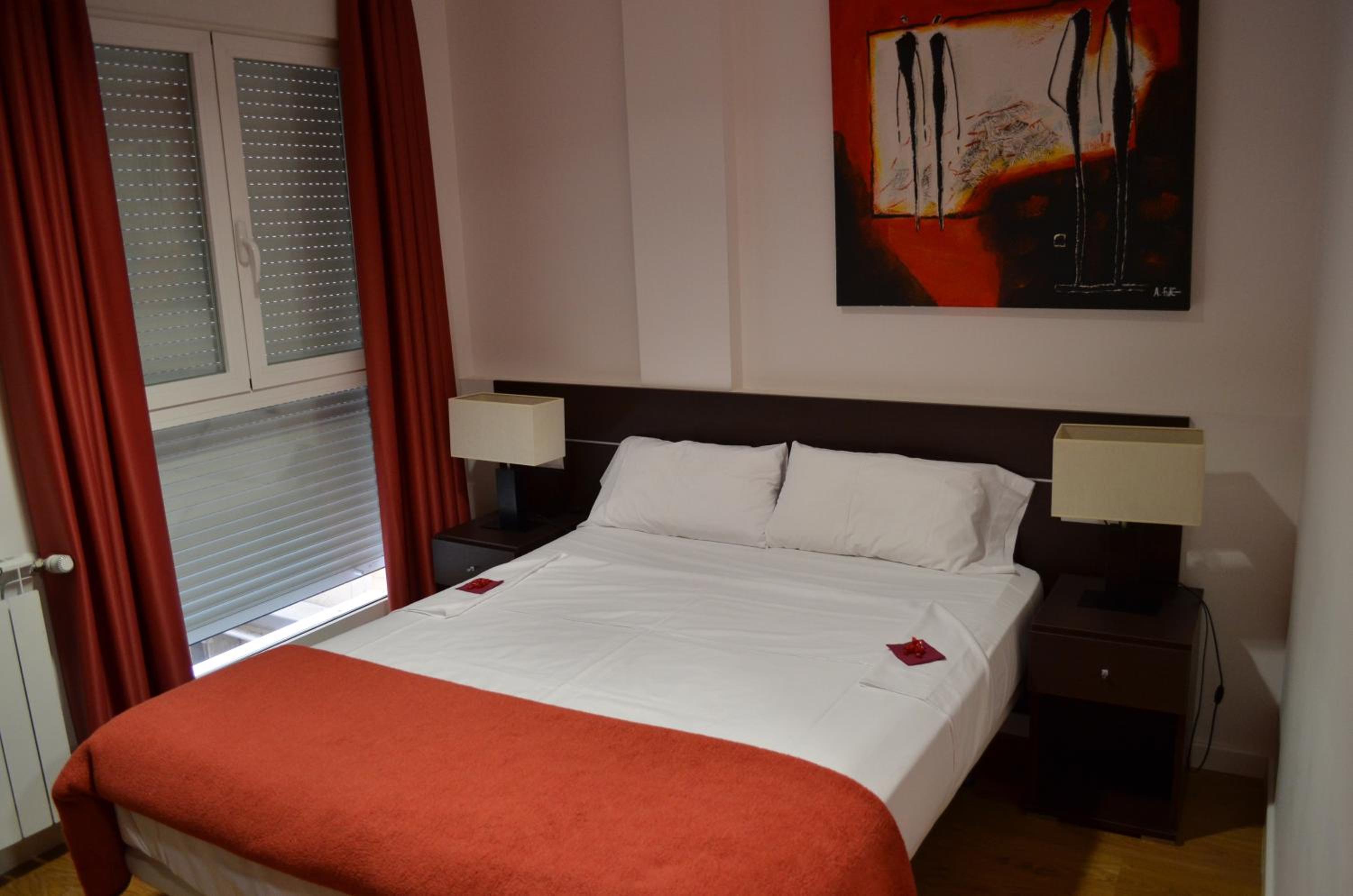 One-Bedroom Apartment - Photo 7