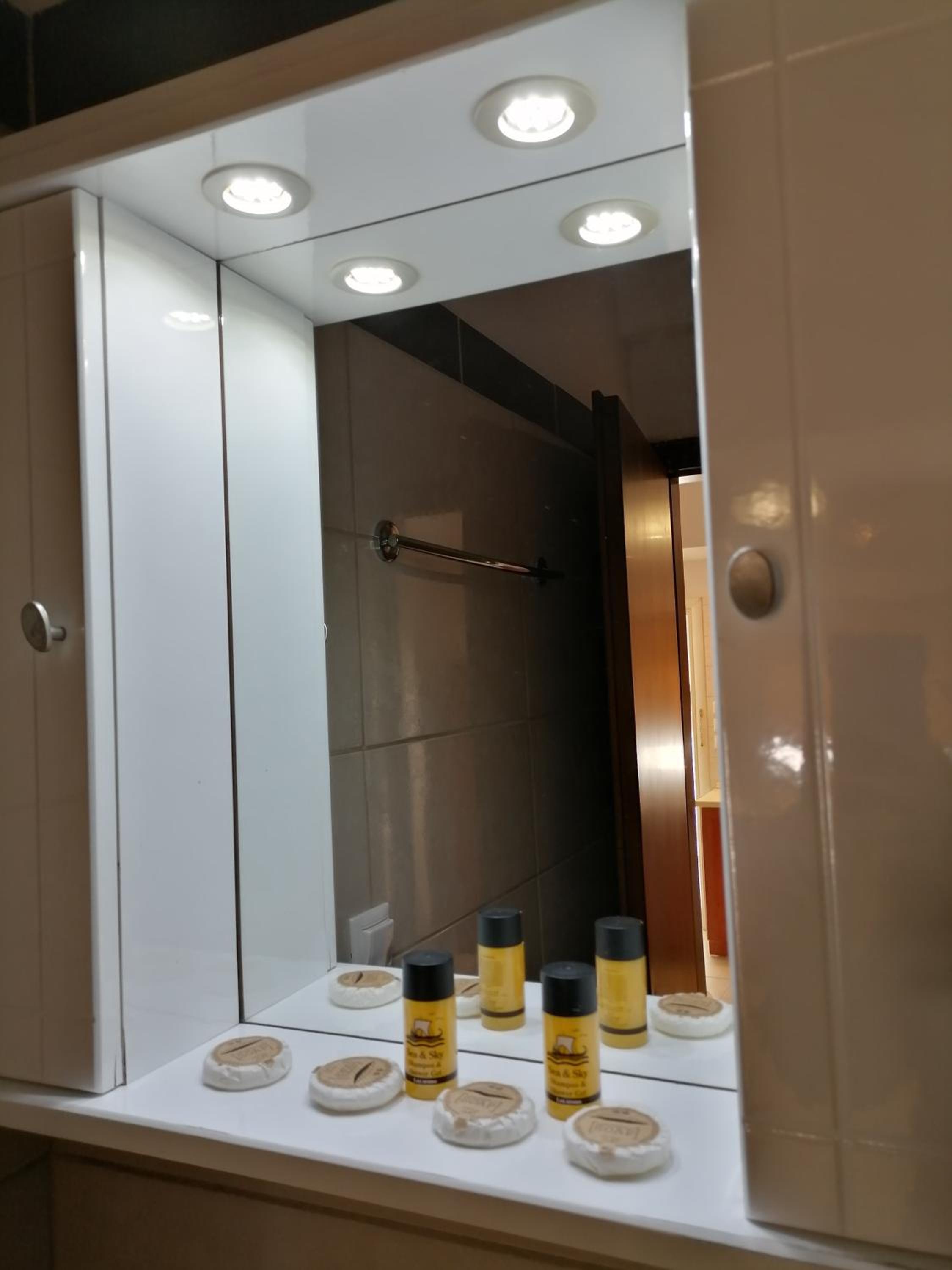 Comfort Triple Room - Photo 23