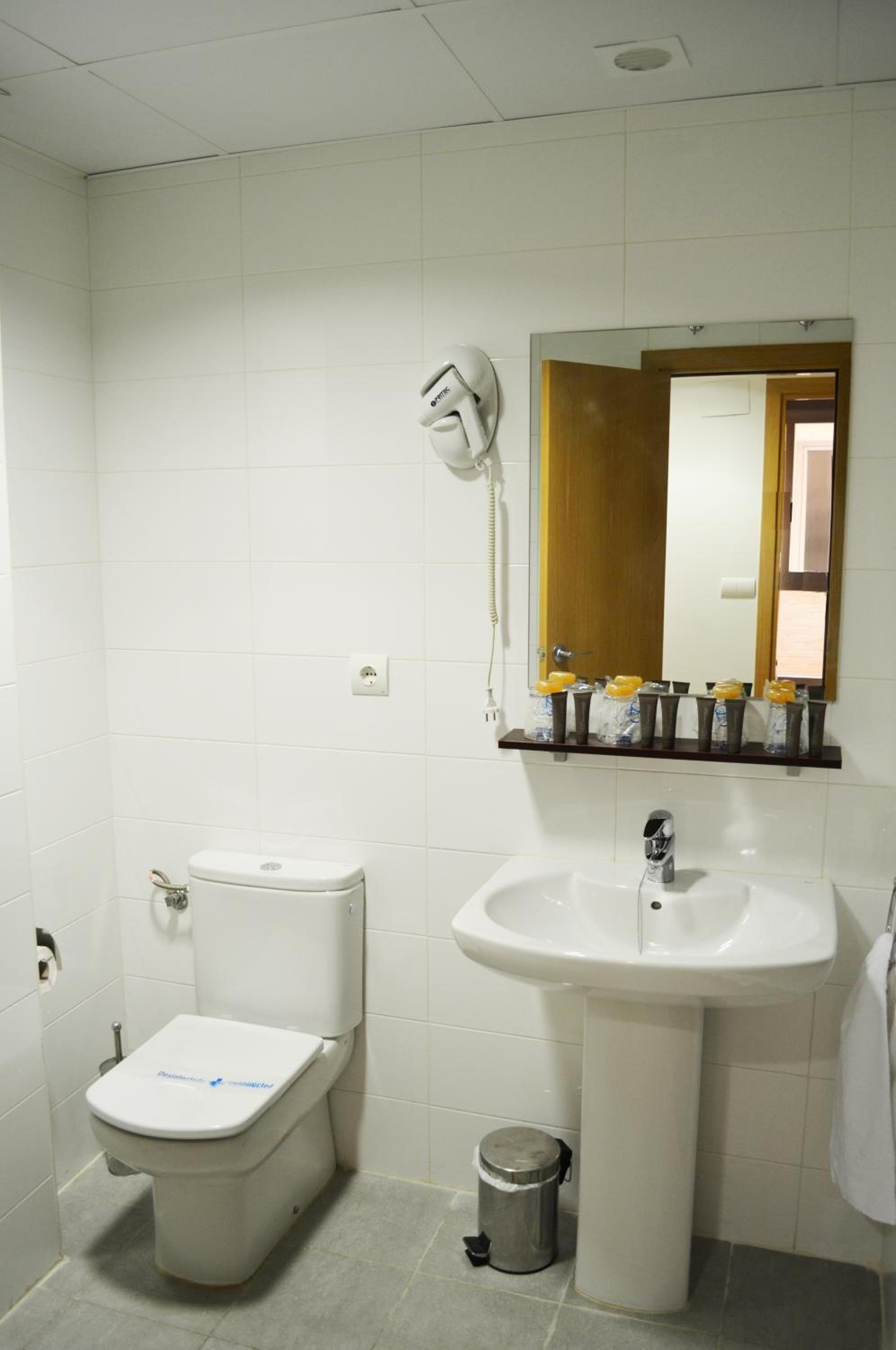 Two-Bedroom Apartment - Photo 2