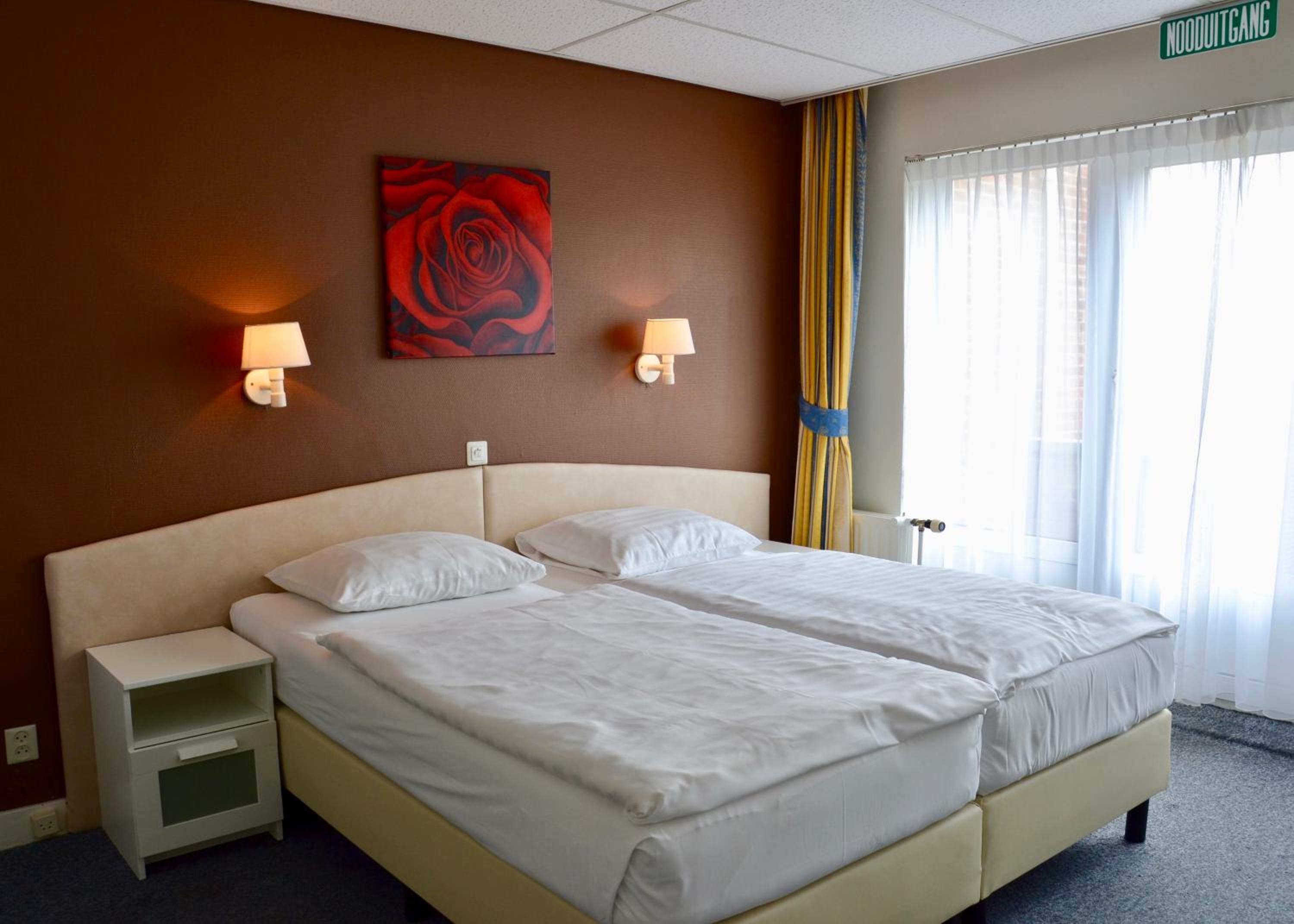 Standard Double Room - Photo 2