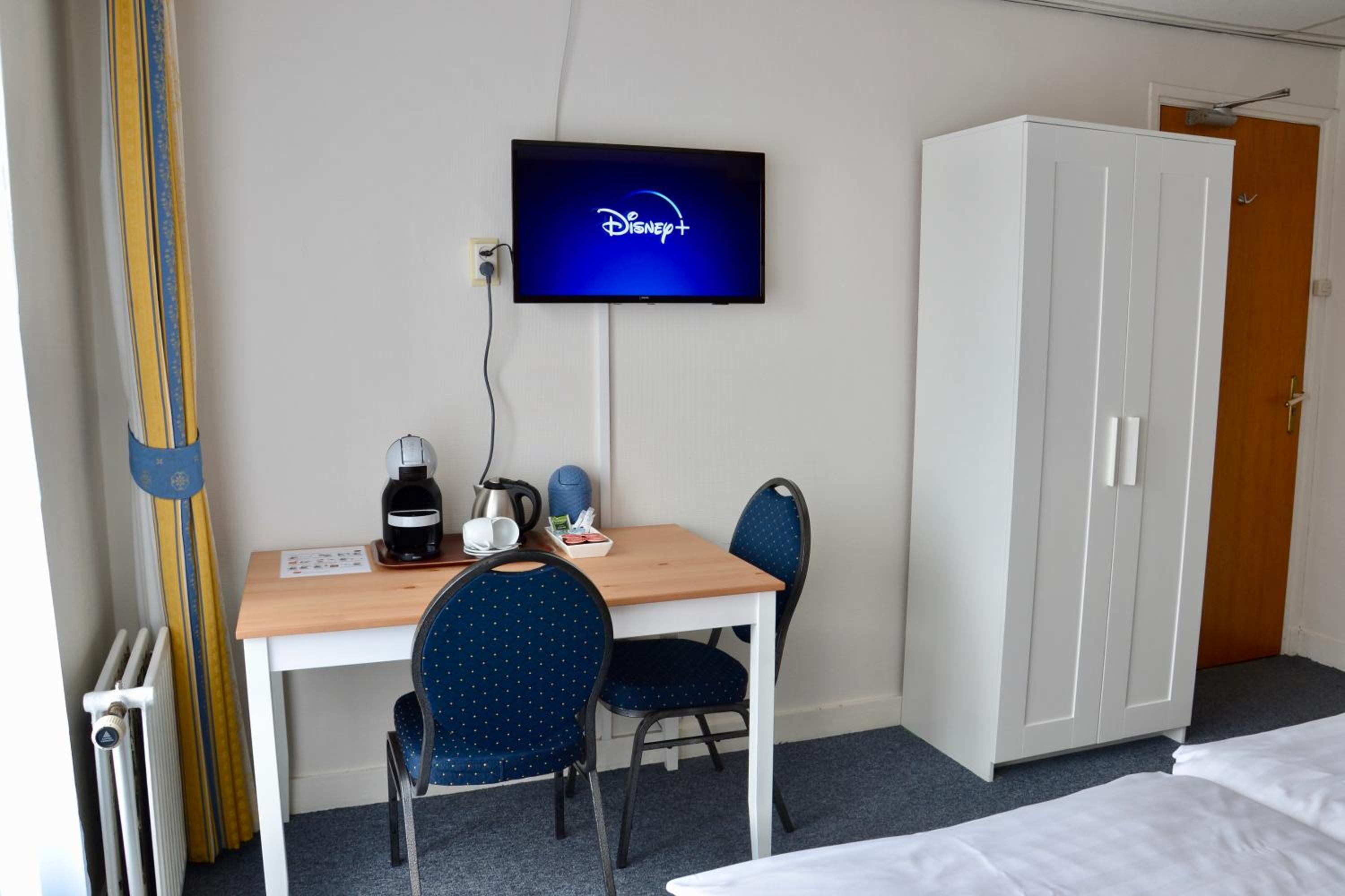 Standard Double Room - Photo 6