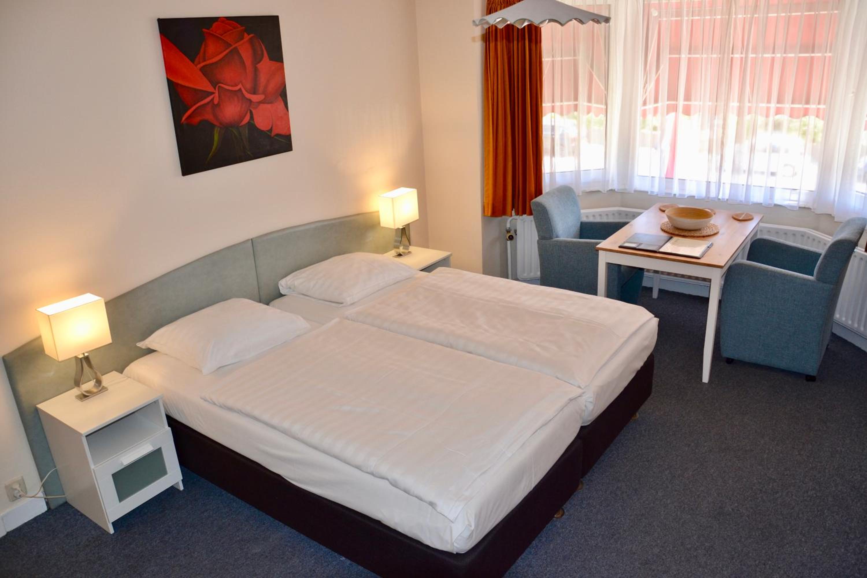 Standard Double Room - Photo 3