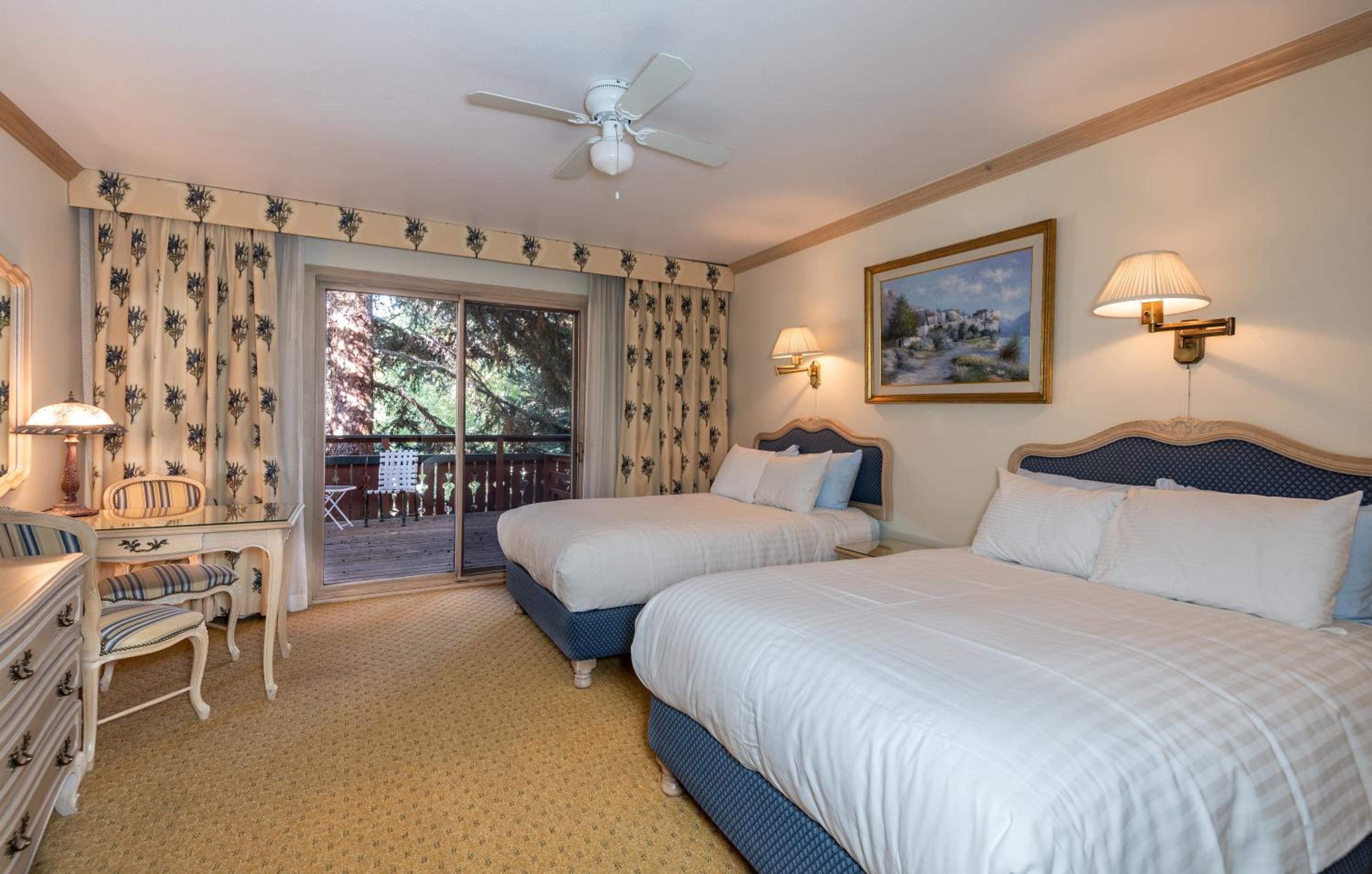 Double Room with Two Double Beds - Photo 1