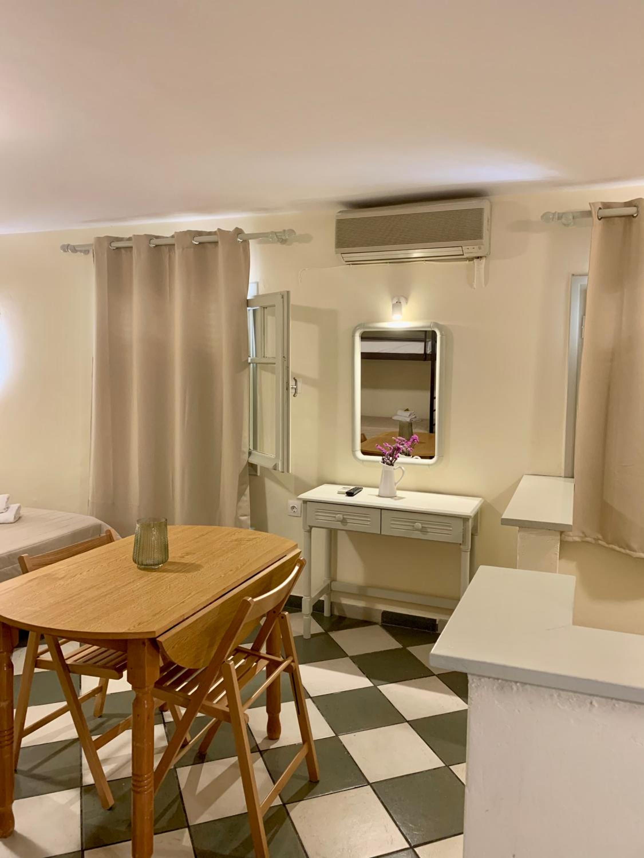 Quadruple Room - Photo 3
