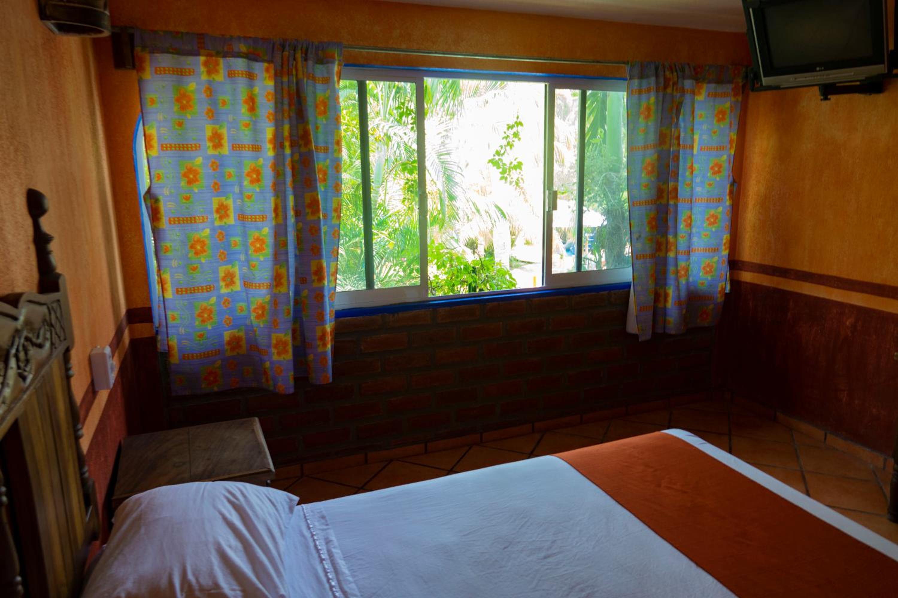 Standard Double Room with Fan photo 3
