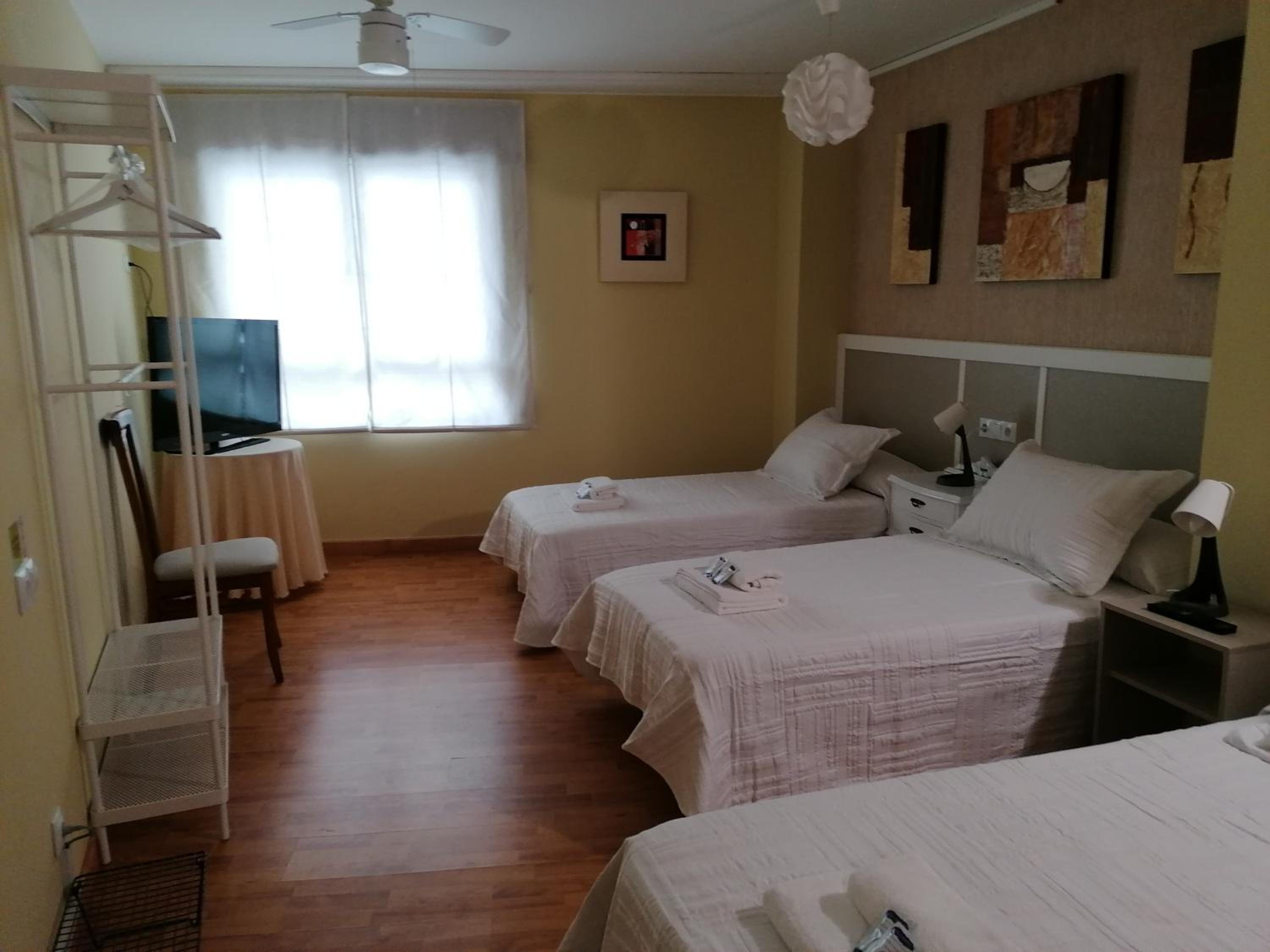 Triple Room with Bathroom photo 3