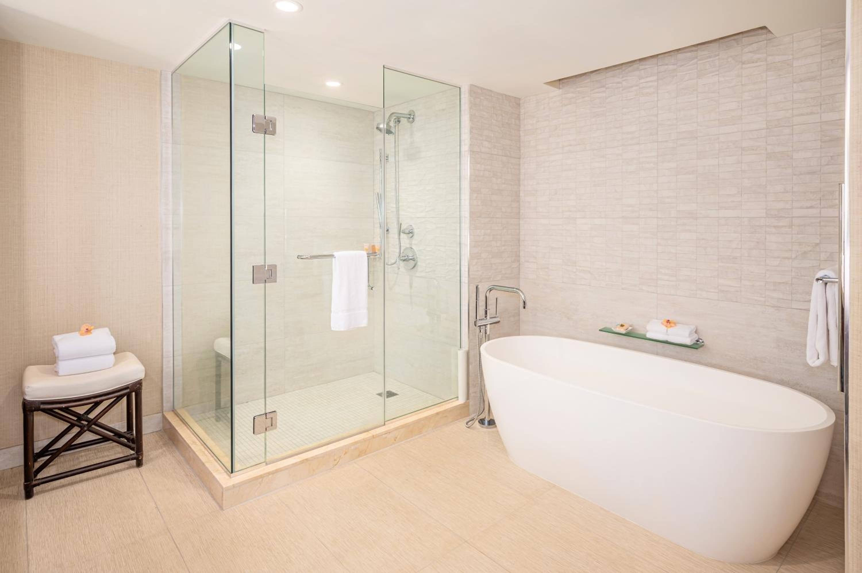 Suite with Ocean View - Photo 12