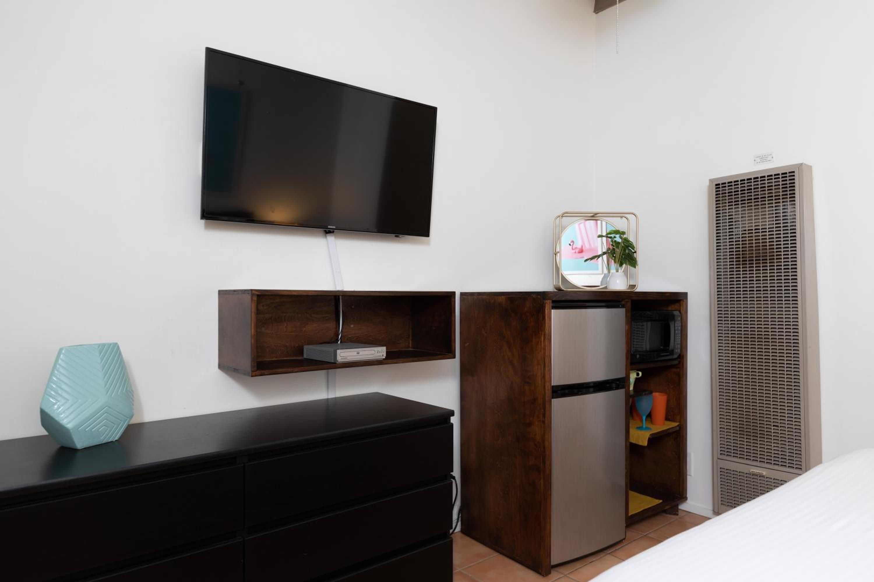 Budget Double Room - Photo 2