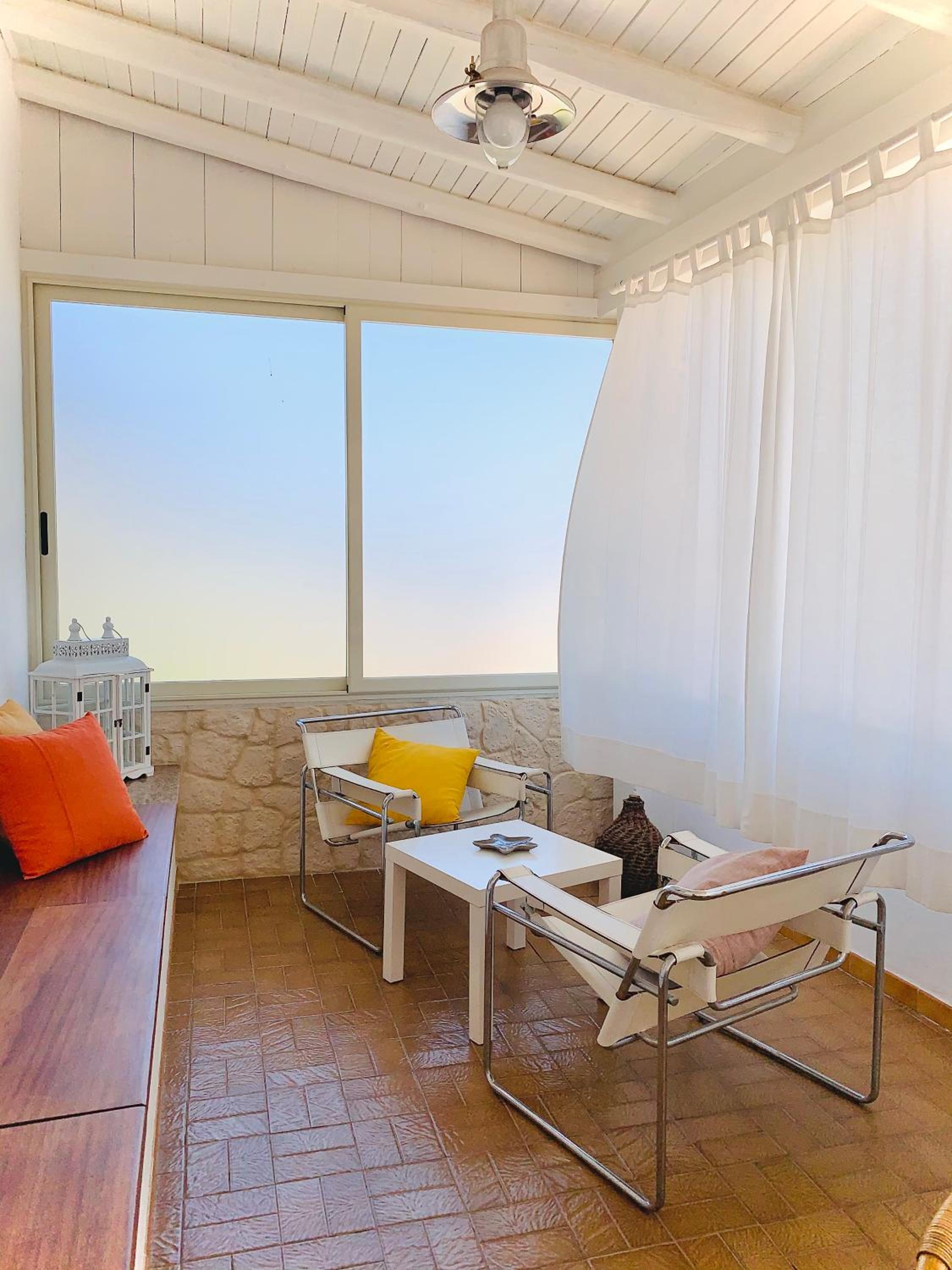 Two-Bedroom House - Photo 10