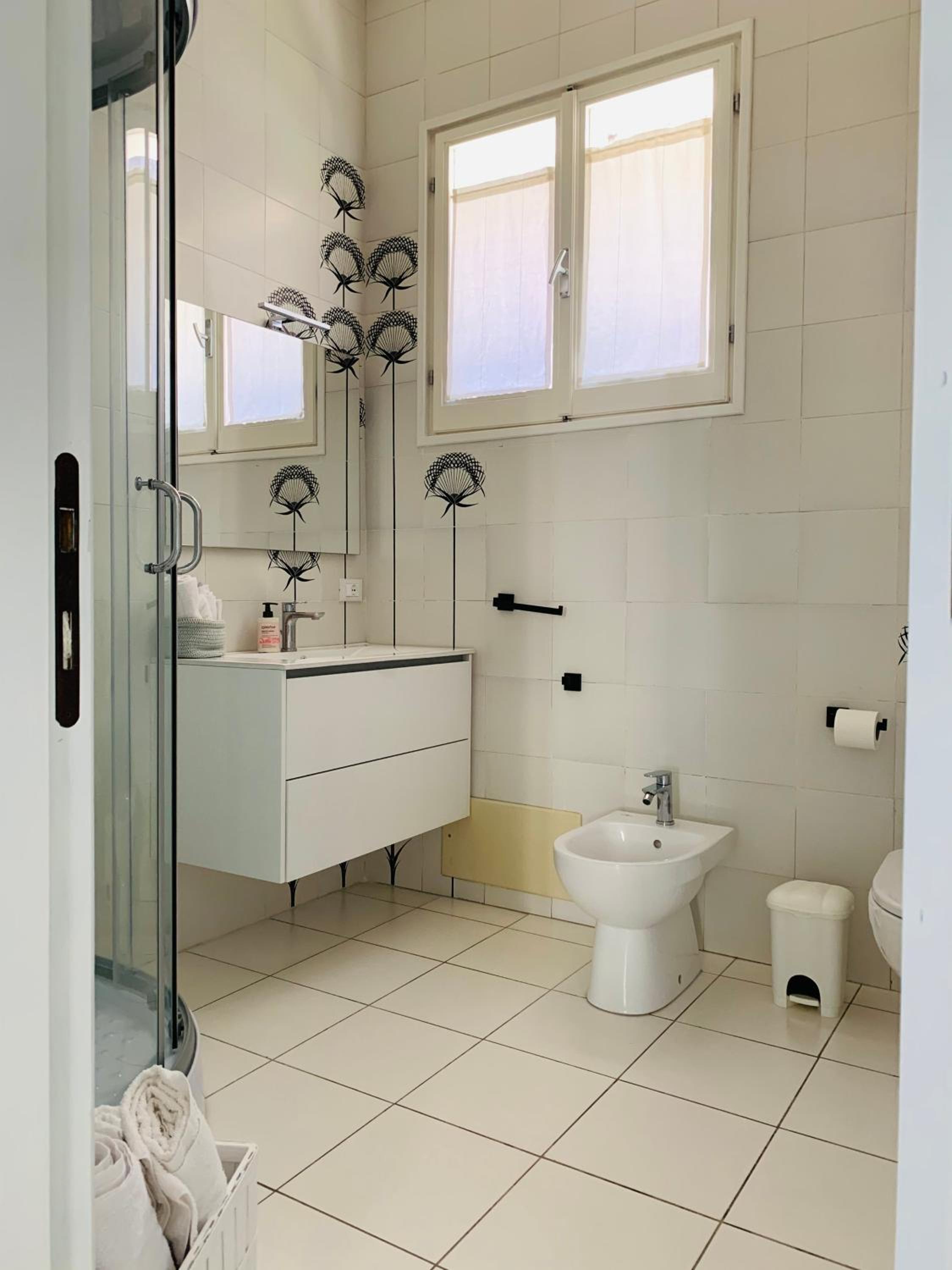 Two-Bedroom House - Photo 14