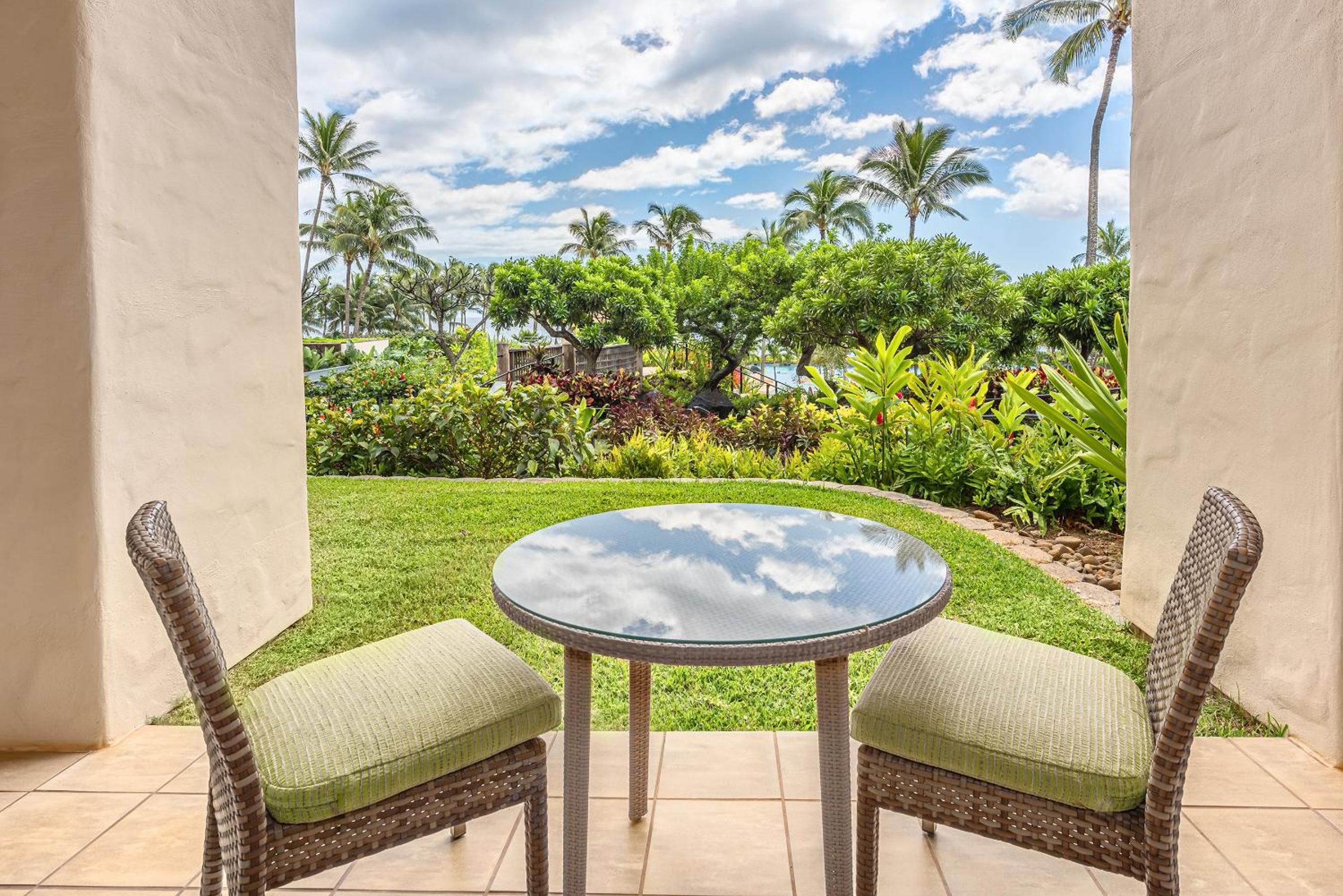 King Room with Resort View - Photo 7