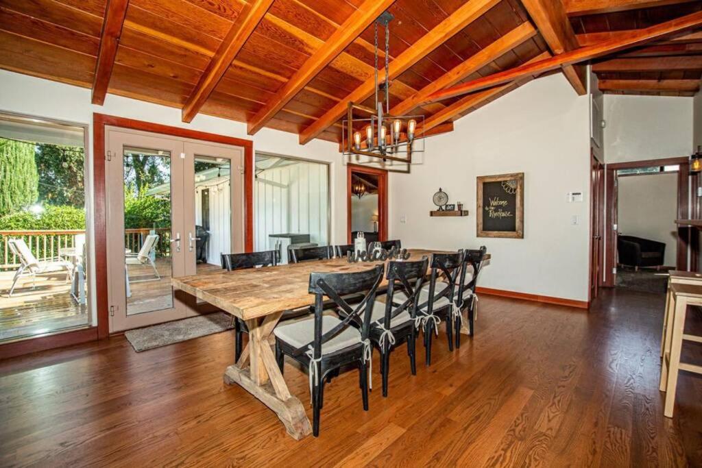 Three-Bedroom Villa - Photo 37