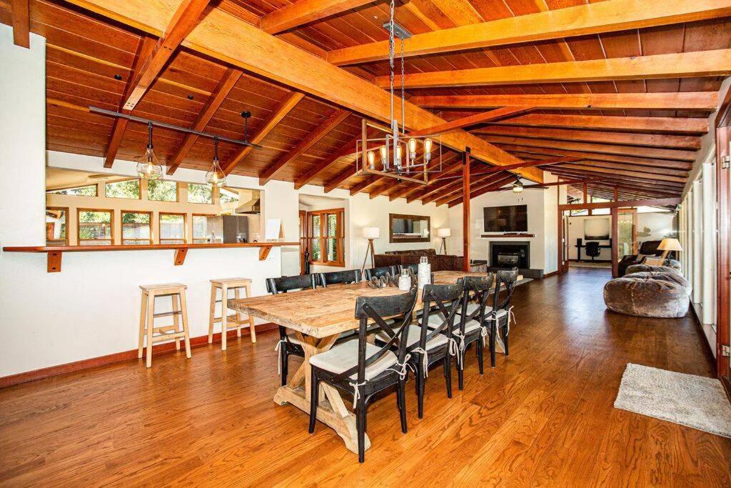 Three-Bedroom Villa - Photo 31