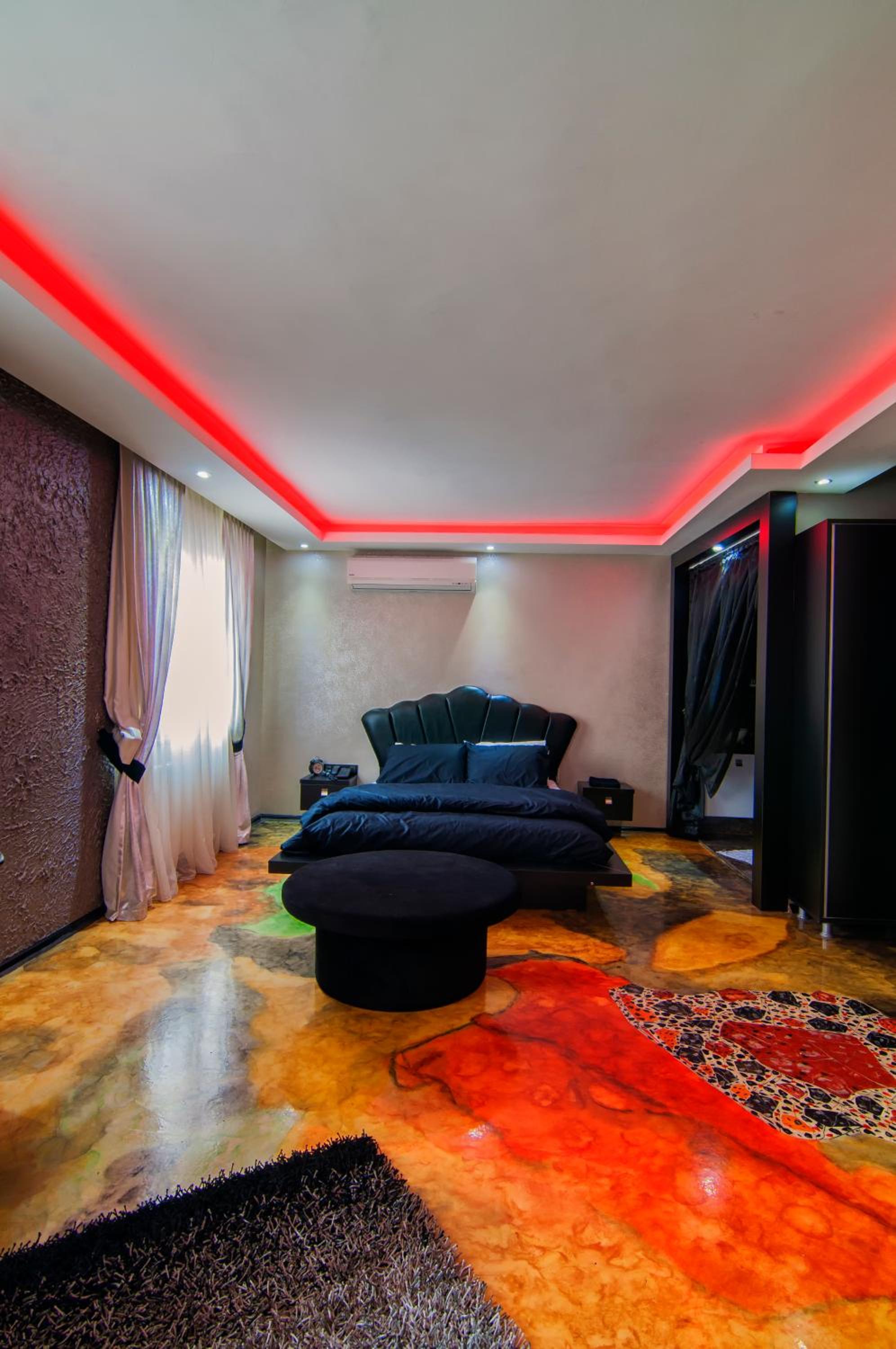 Deluxe King Room photo 1