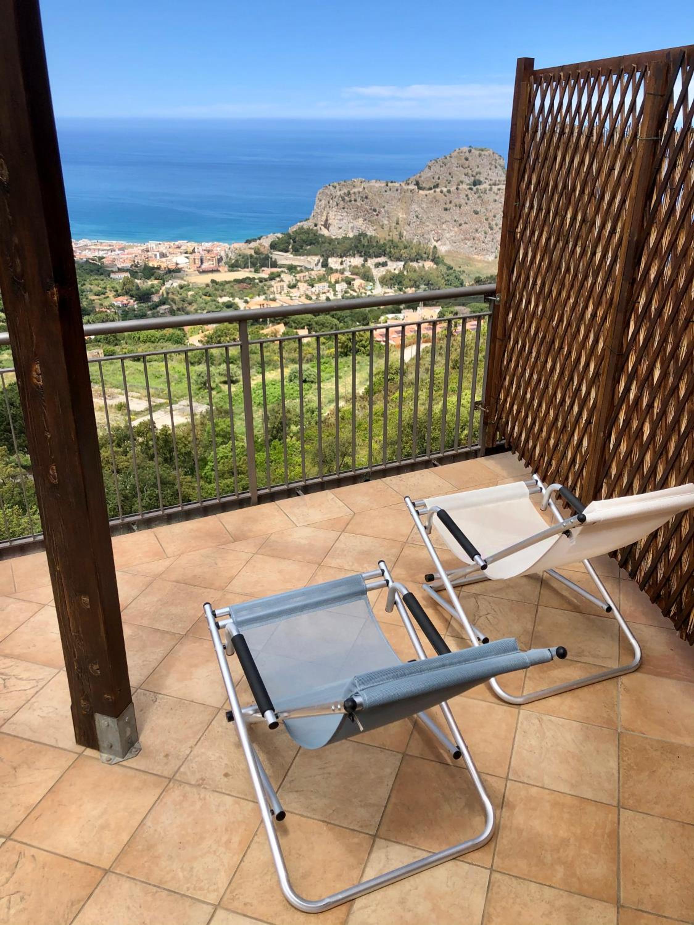 Deluxe Double Room with Balcony and Sea View - Photo 2