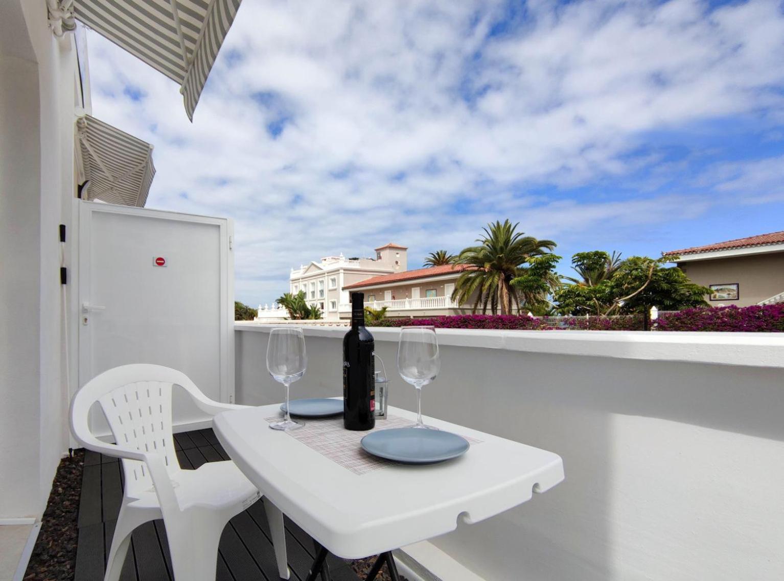Fantastico 1 – Studio with a big balcony photo 3