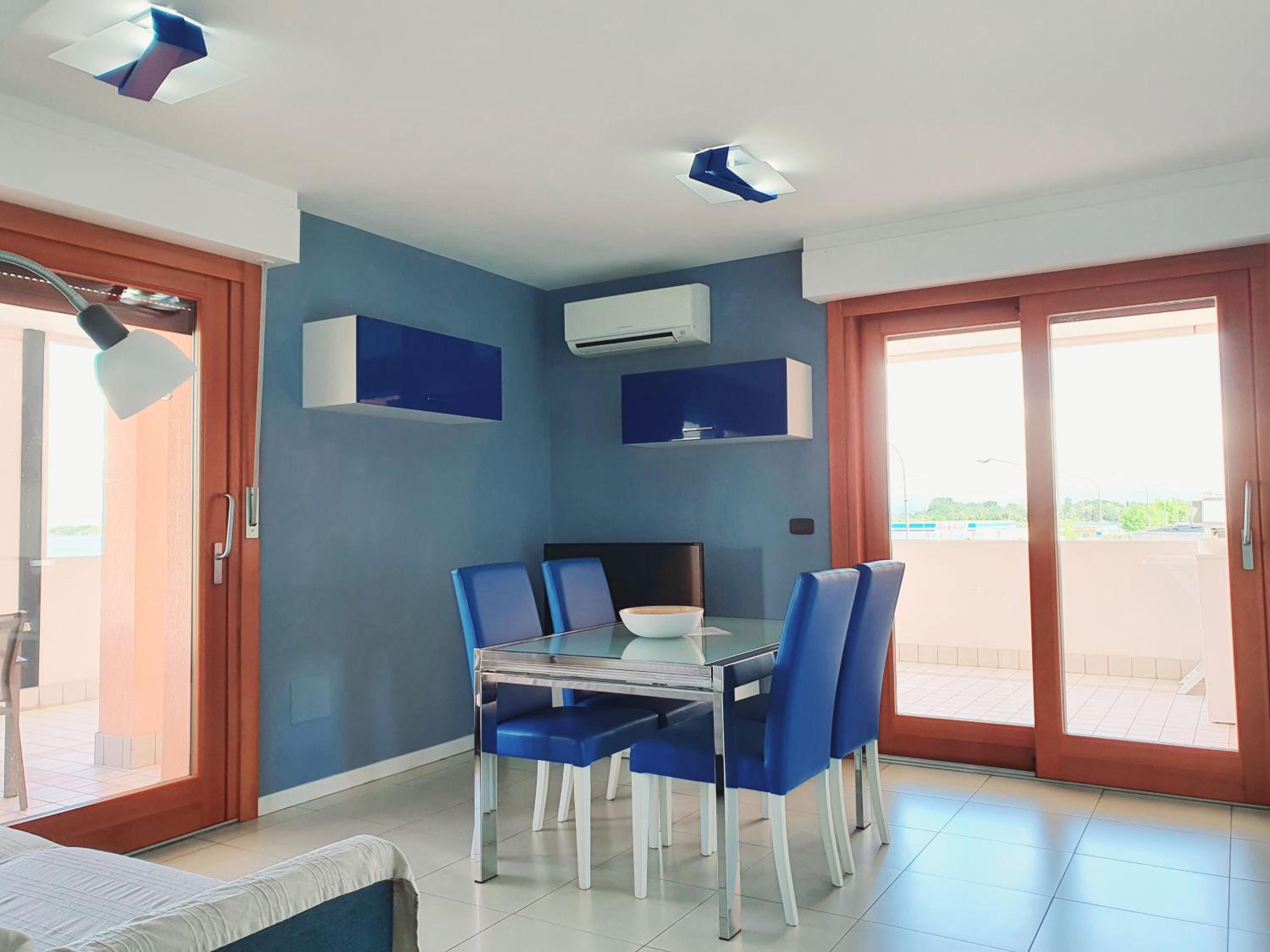 Two-Bedroom Apartment with Lagoon Front View photo 1