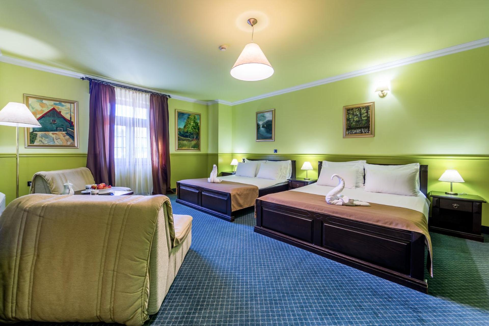 Triple Room with Balcony - Photo 3
