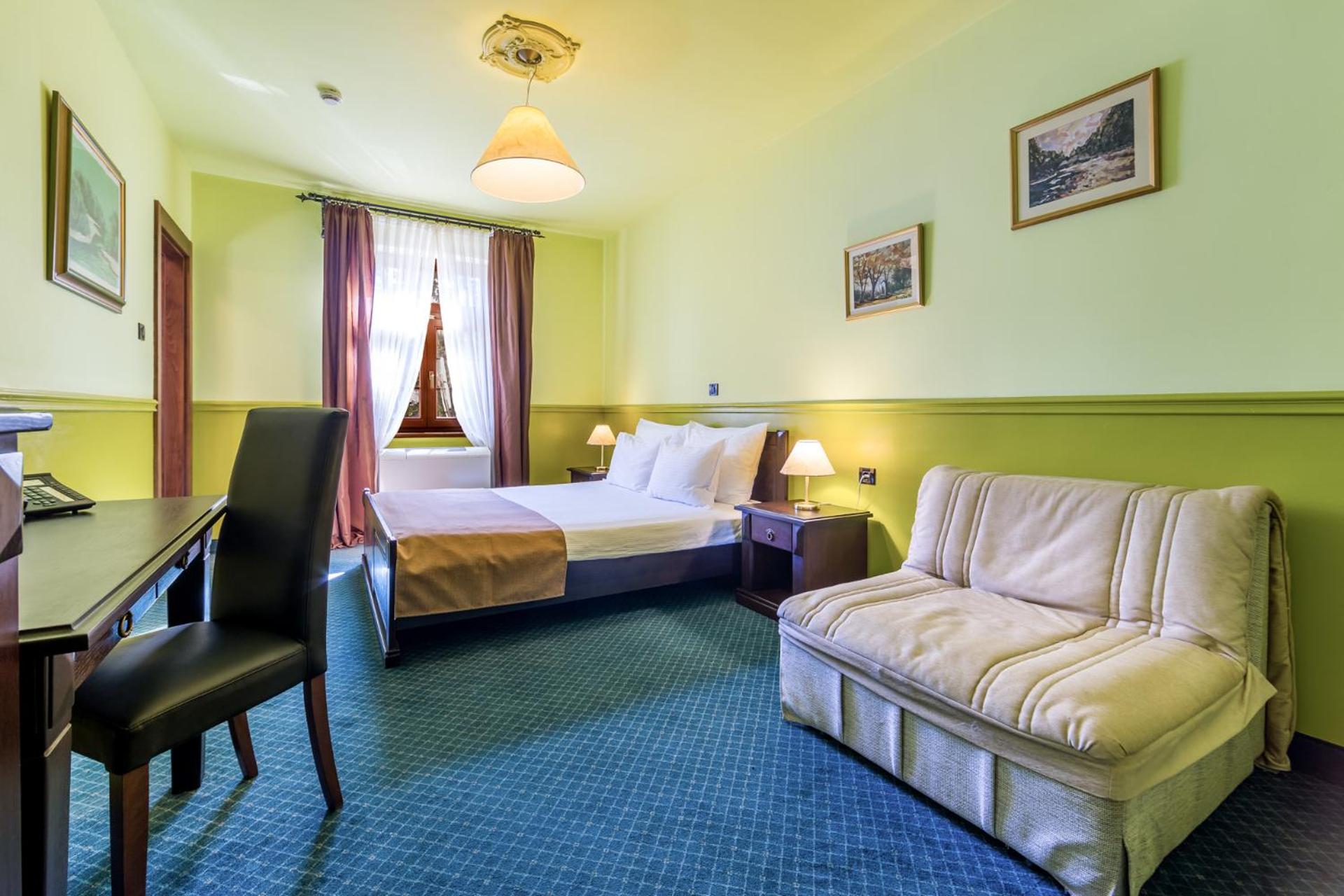 Double or Twin Room - Photo 3