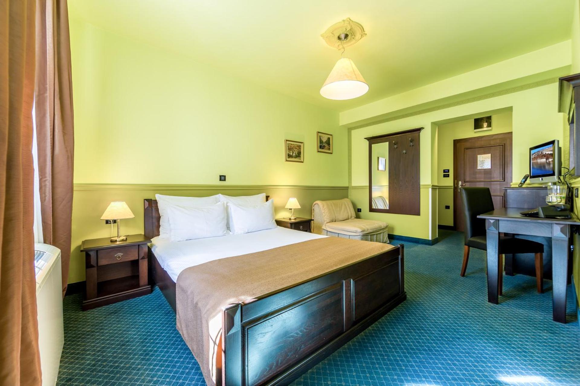 Double or Twin Room - Photo 1