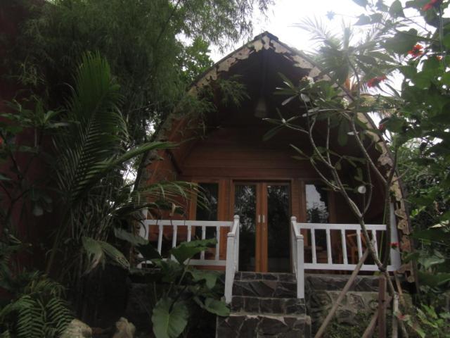 Bungalow with Garden View photo 2